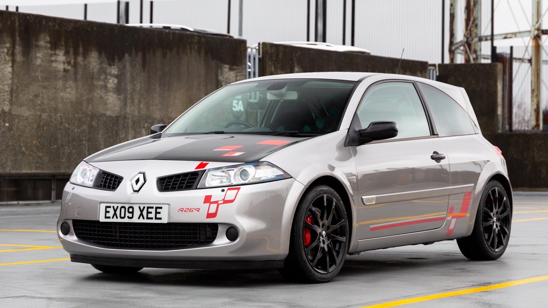 Rare Renault Megane R26.R Is A Hot Hatch That Thinks It’s A 911 GT3