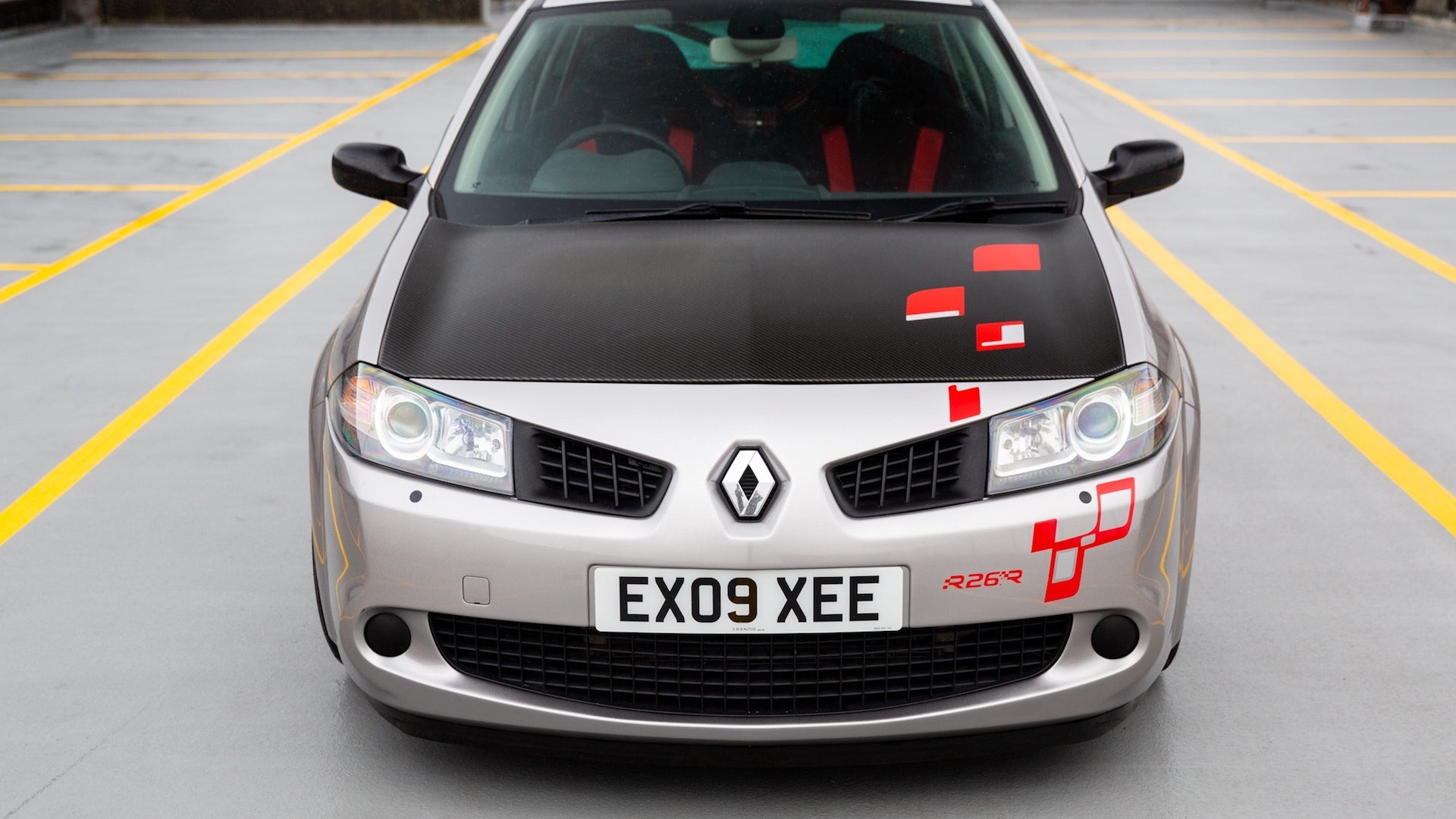 Rare Renault Megane R26.R Is A Hot Hatch That Thinks It’s A 911 GT3