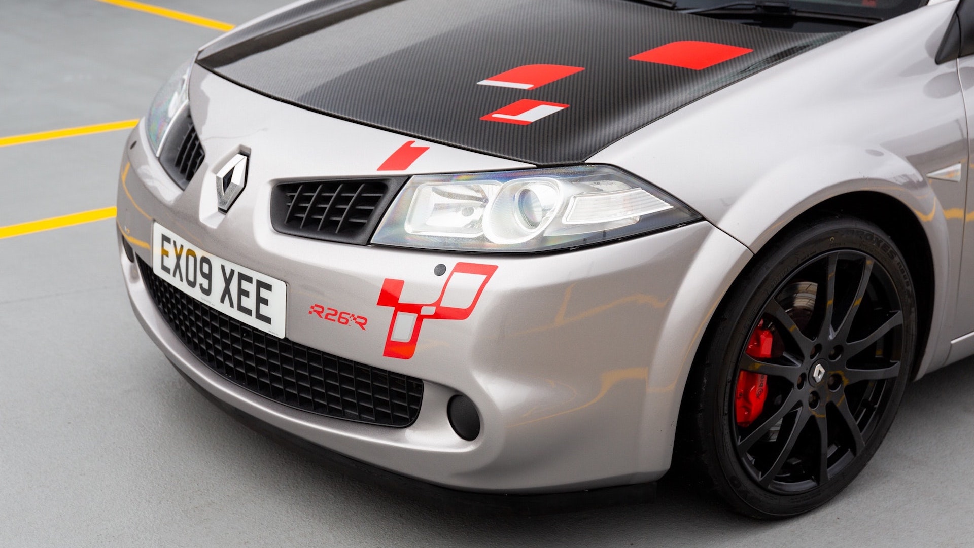 Rare Renault Megane R26.R Is A Hot Hatch That Thinks It’s A 911 GT3