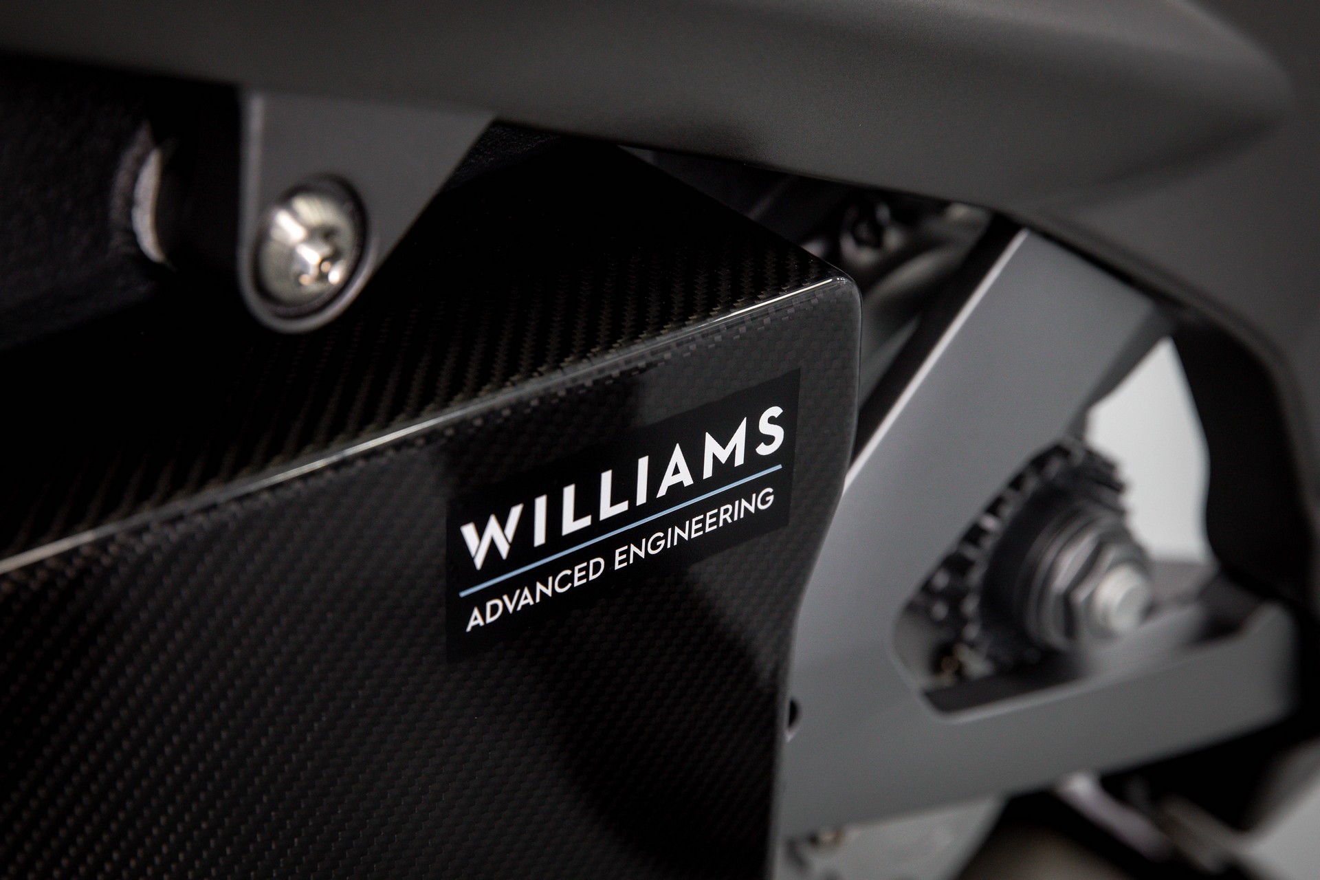 Triumph Project TE-1 Combines Sporty Looks With A 174 HP Electric Motor