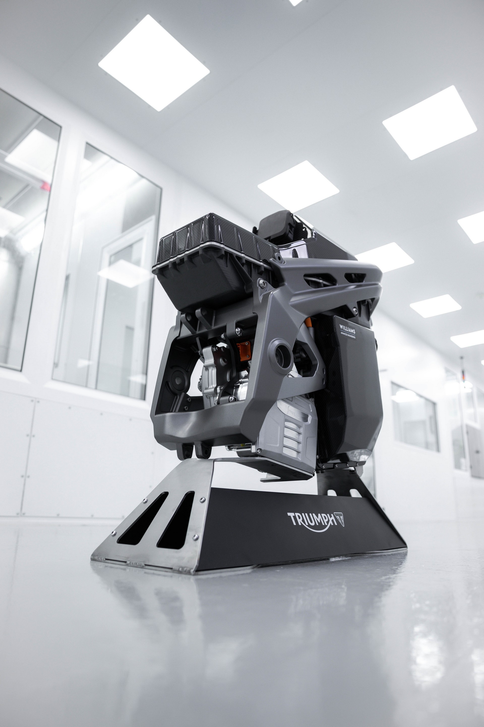 Triumph Project TE-1 Combines Sporty Looks With A 174 HP Electric Motor