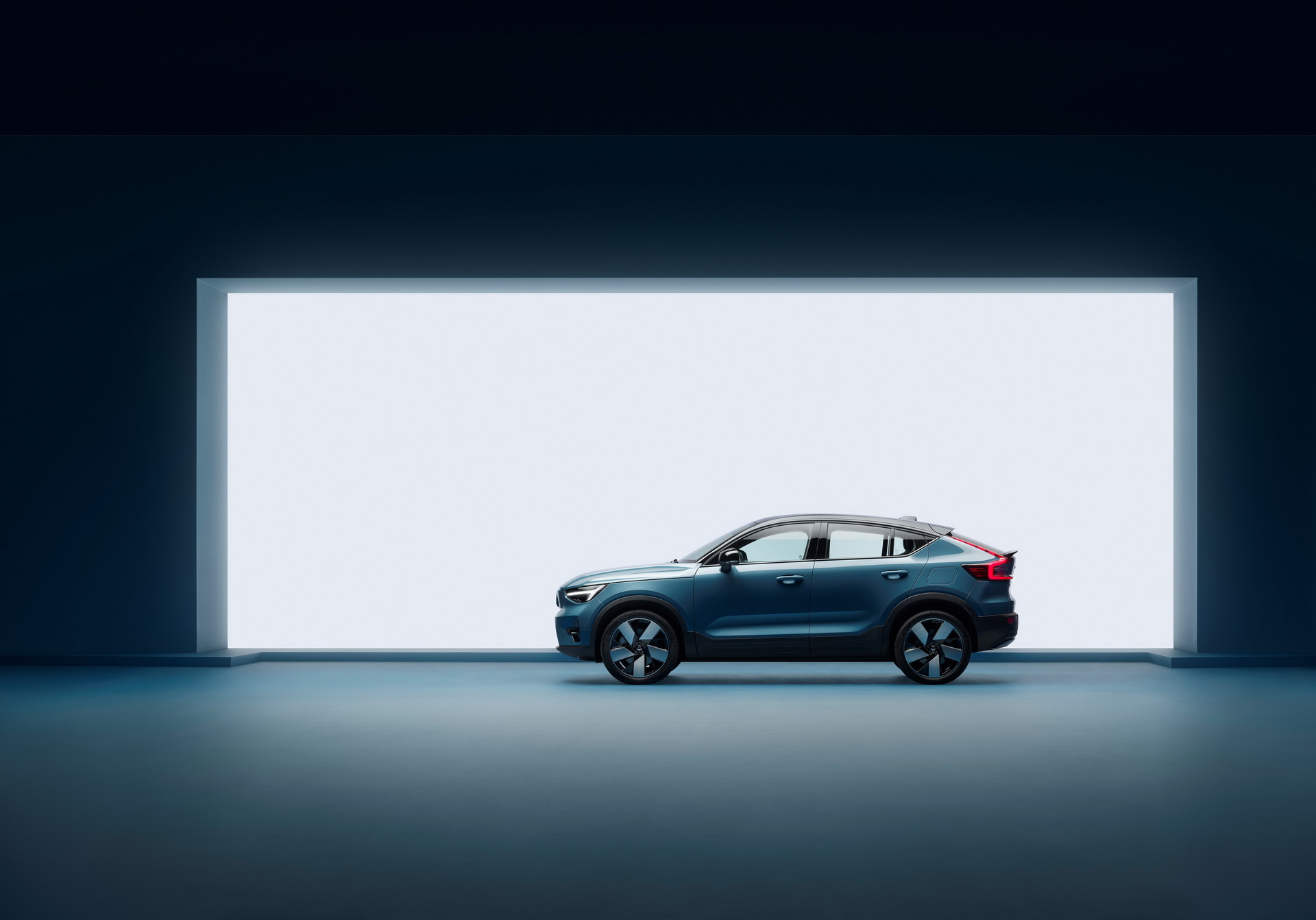 New C40 Recharge Breaks Cover As Volvo’s Latest Electric Coupe-SUV With 261 Miles Of Range