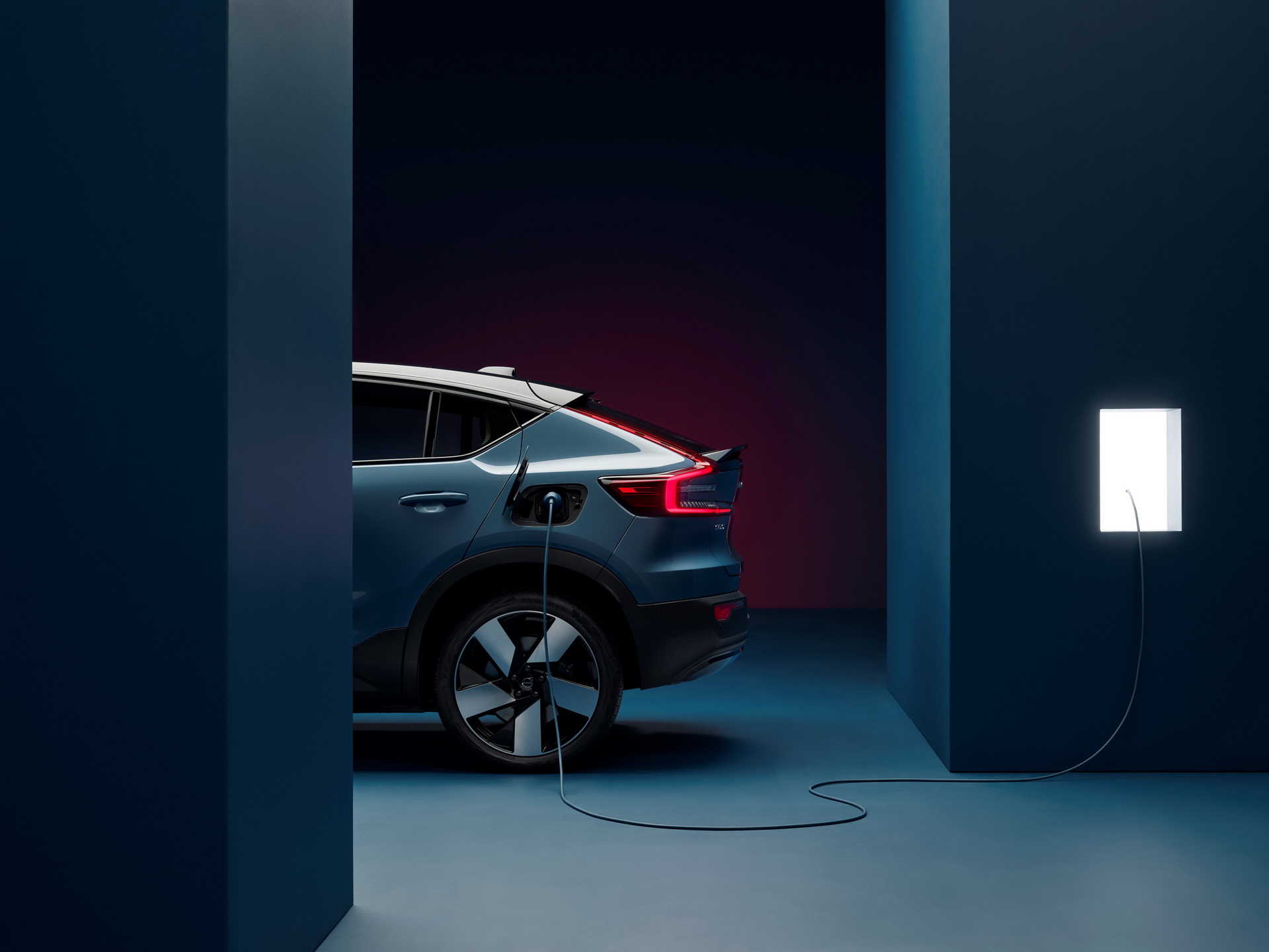 New C40 Recharge Breaks Cover As Volvo’s Latest Electric Coupe-SUV With 261 Miles Of Range