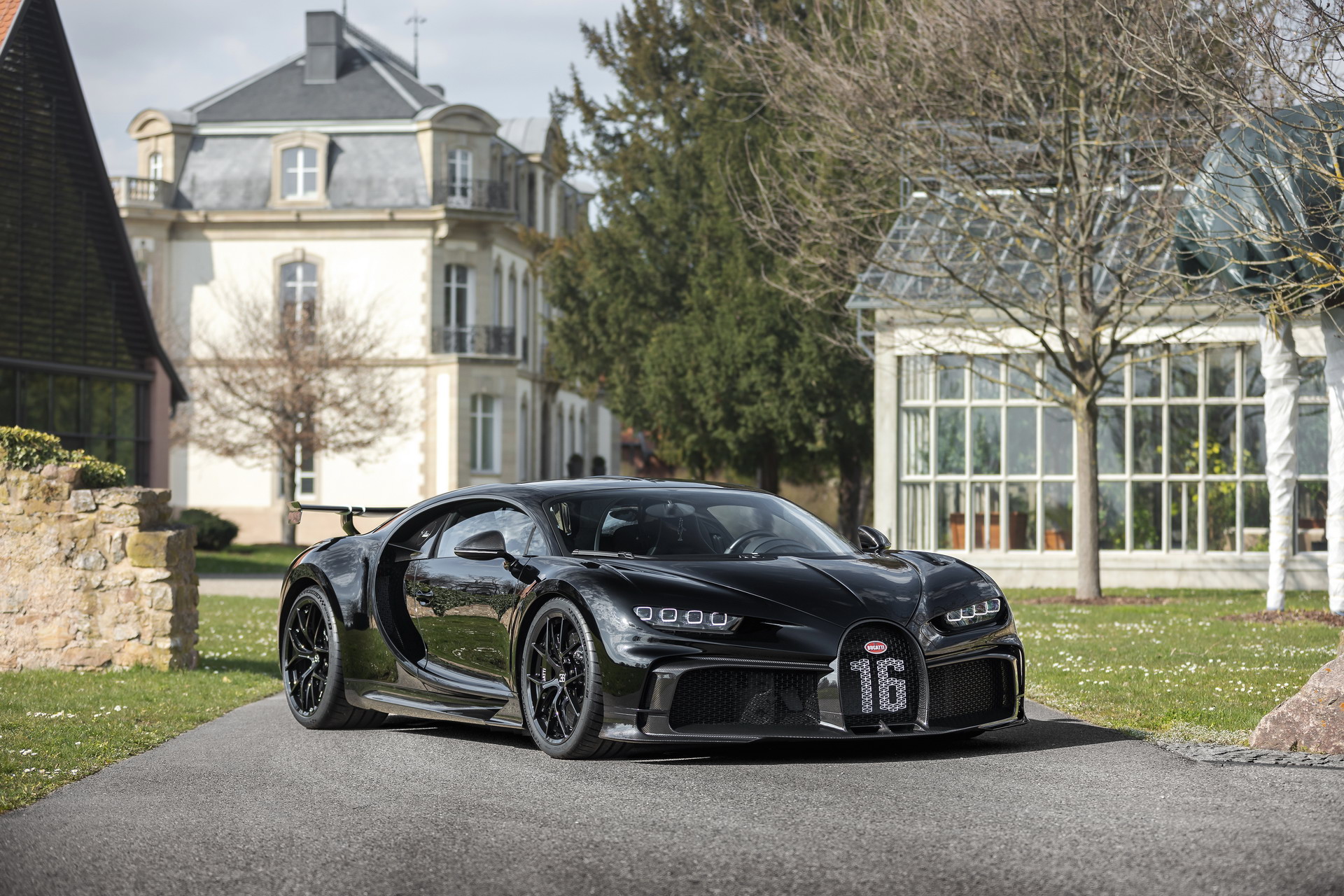 Bugatti Chiron Production Reaches 300, Milestone Car Is A Black Pur Sport