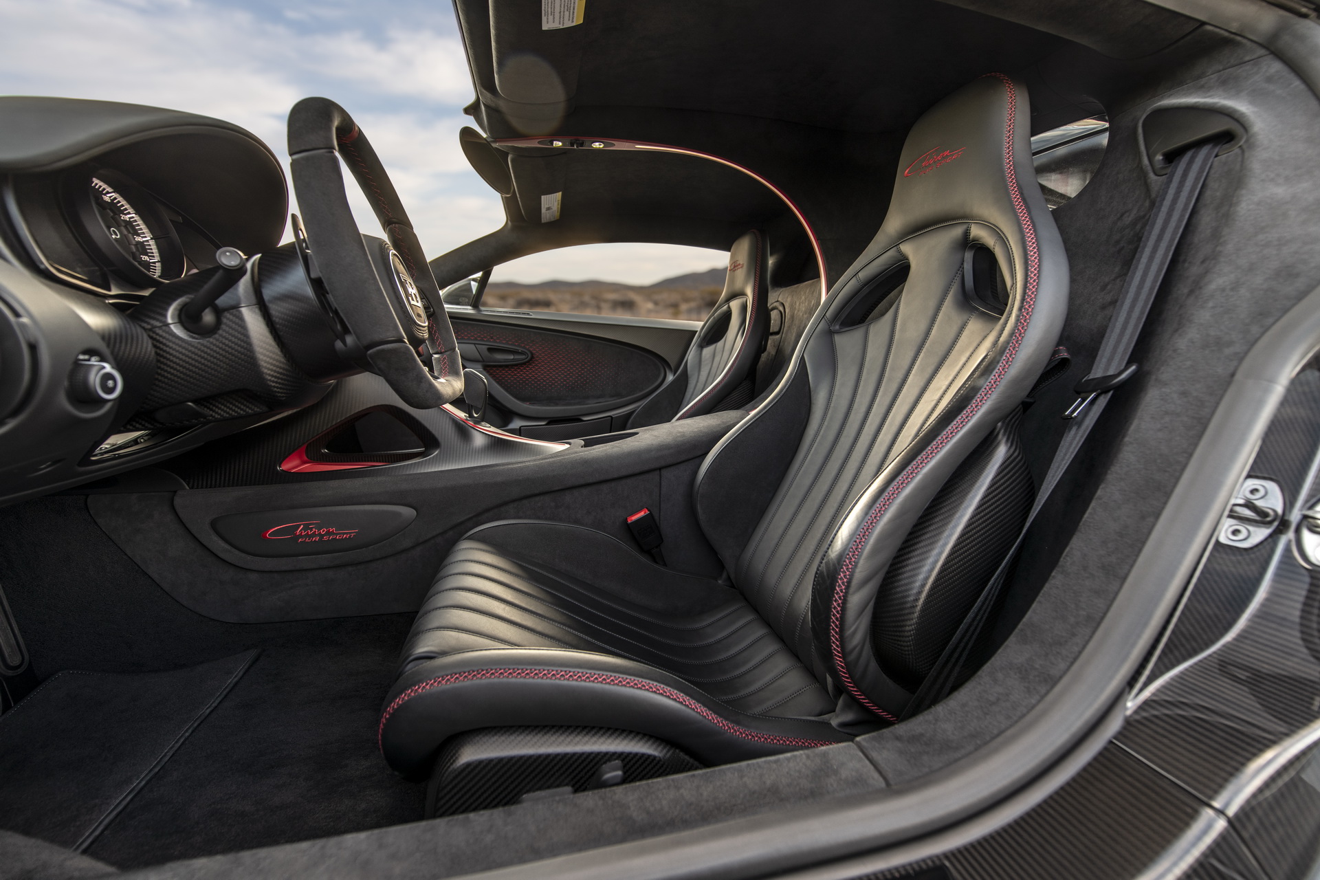 Bugatti Chiron Pur Sport Salutes America At Willow Springs