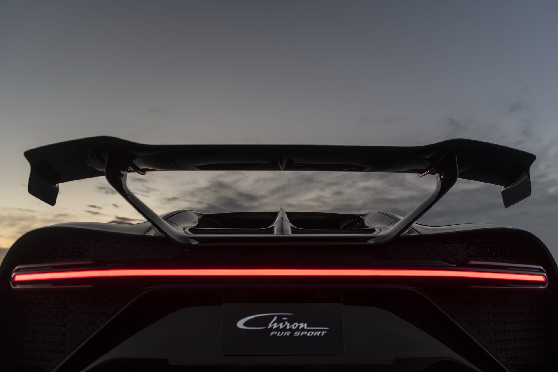 Bugatti Chiron Pur Sport Salutes America At Willow Springs