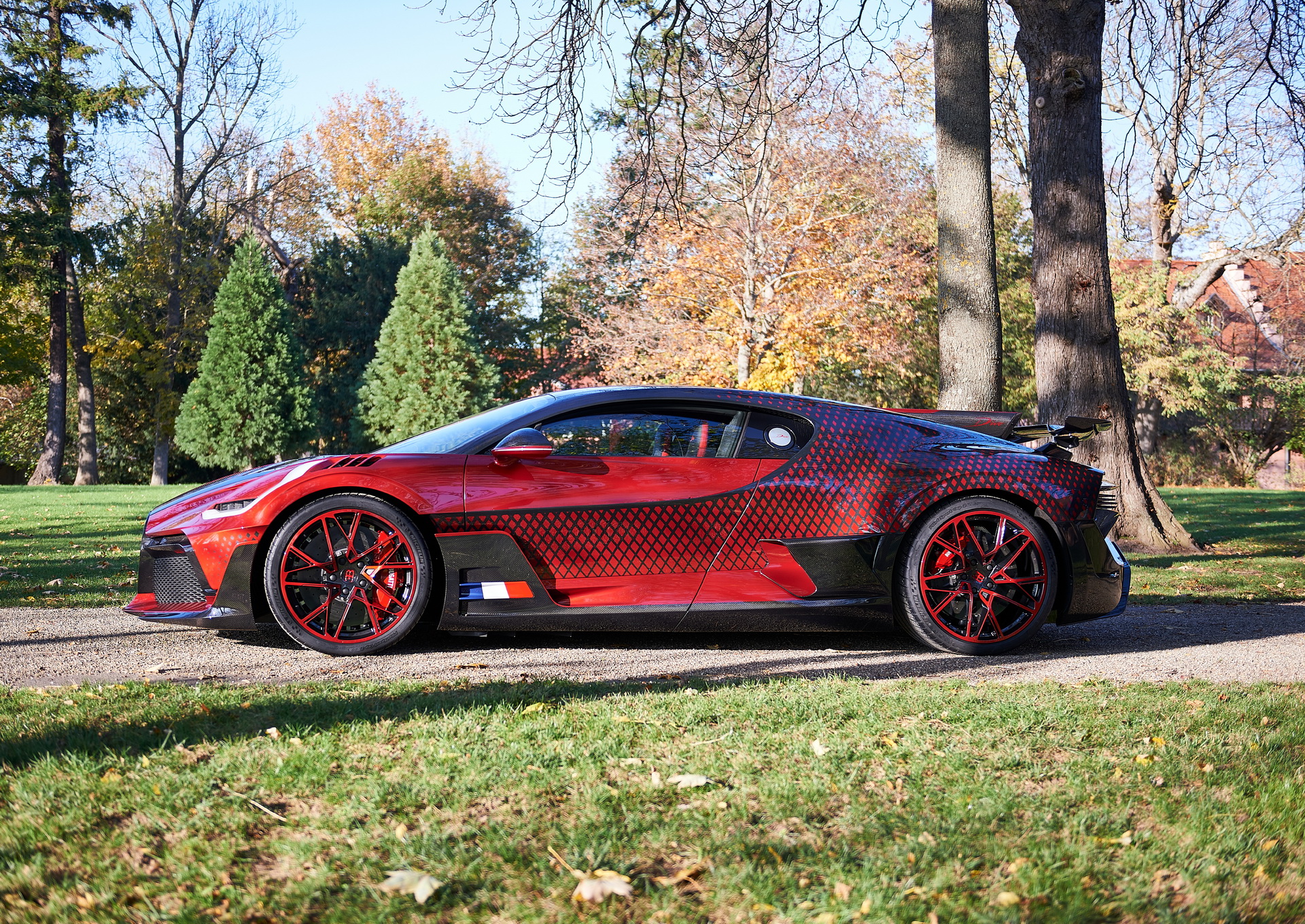 Bugatti Divo ‘Lady Bug’ Took Around Two Years To Complete – And They Almost Gave Up On It