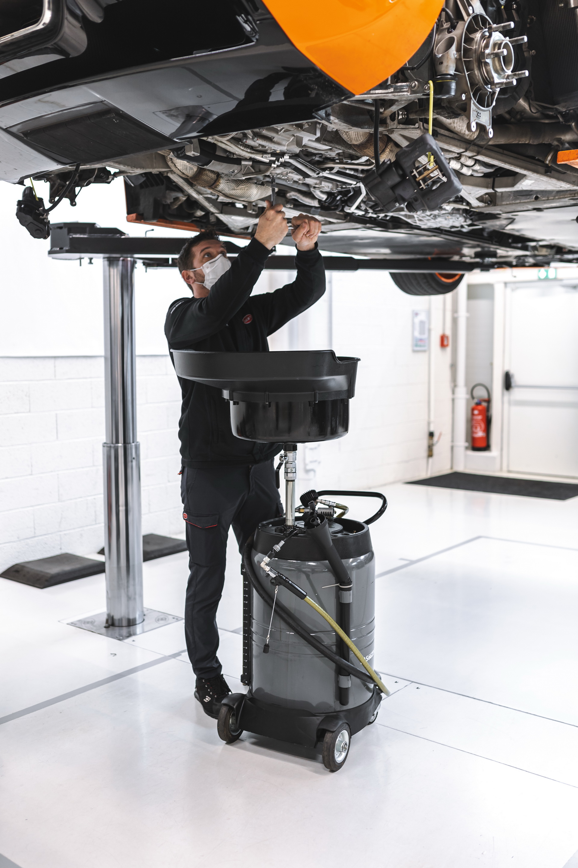 Bugatti Launches New Global Service Program For The Veyron And Chiron