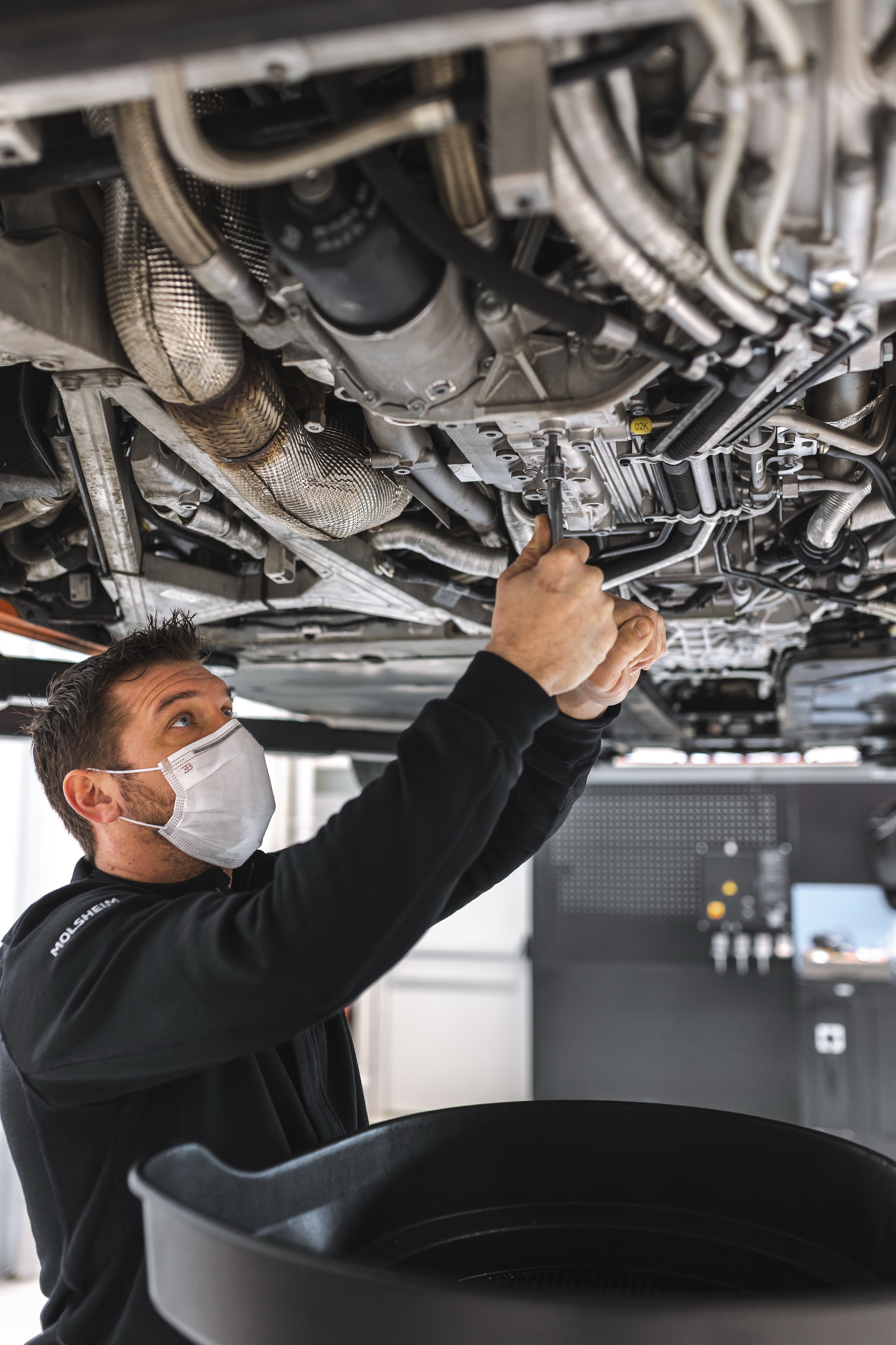 Bugatti Launches New Global Service Program For The Veyron And Chiron