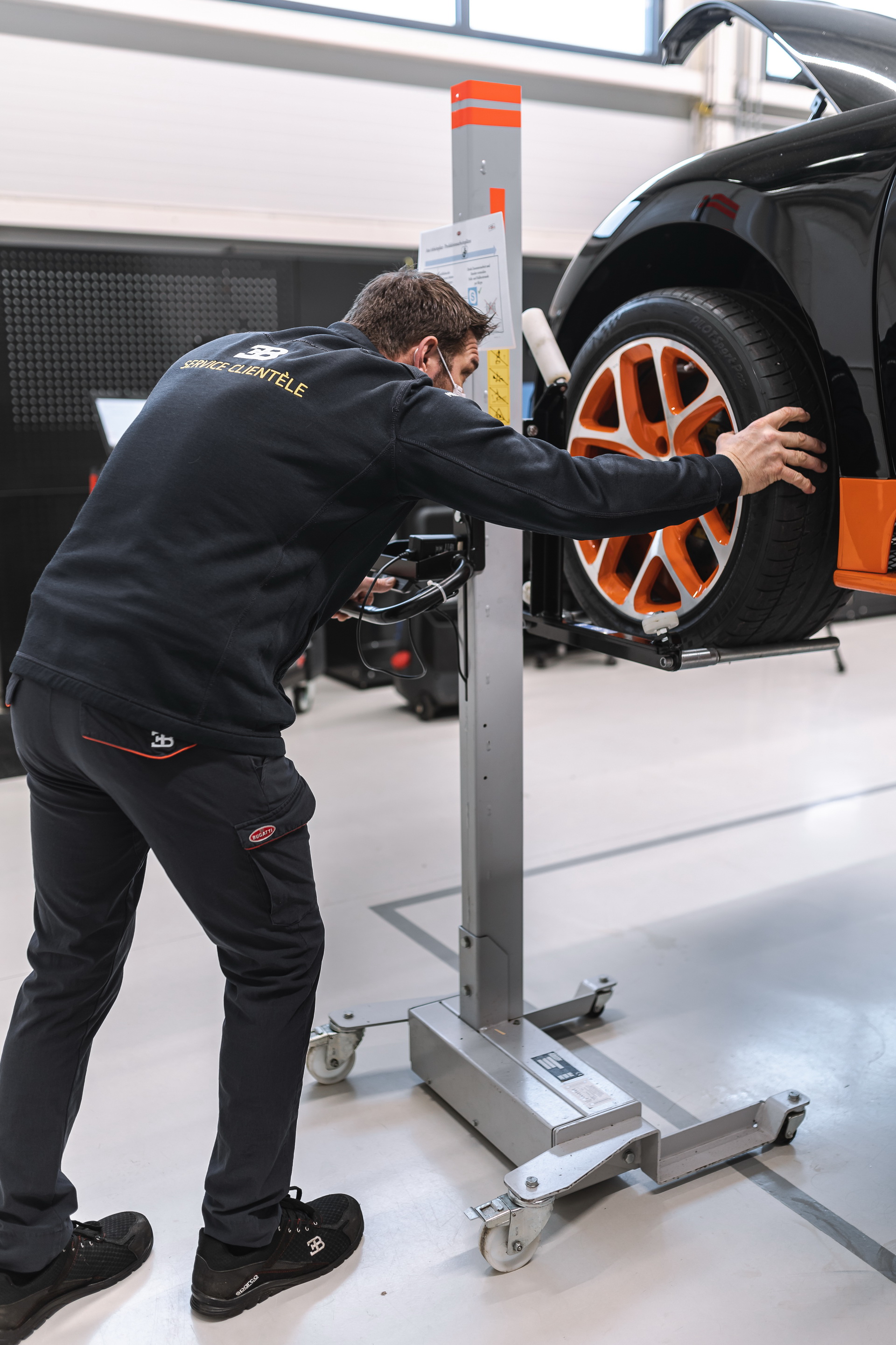 Bugatti Launches New Global Service Program For The Veyron And Chiron