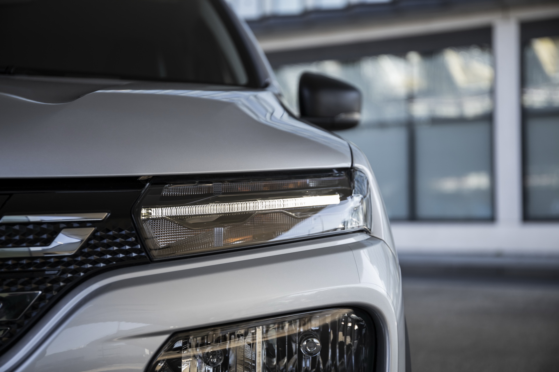 Dacia Spring EV Is The Perfect Sightseeing Car Because It’s Dead Slow