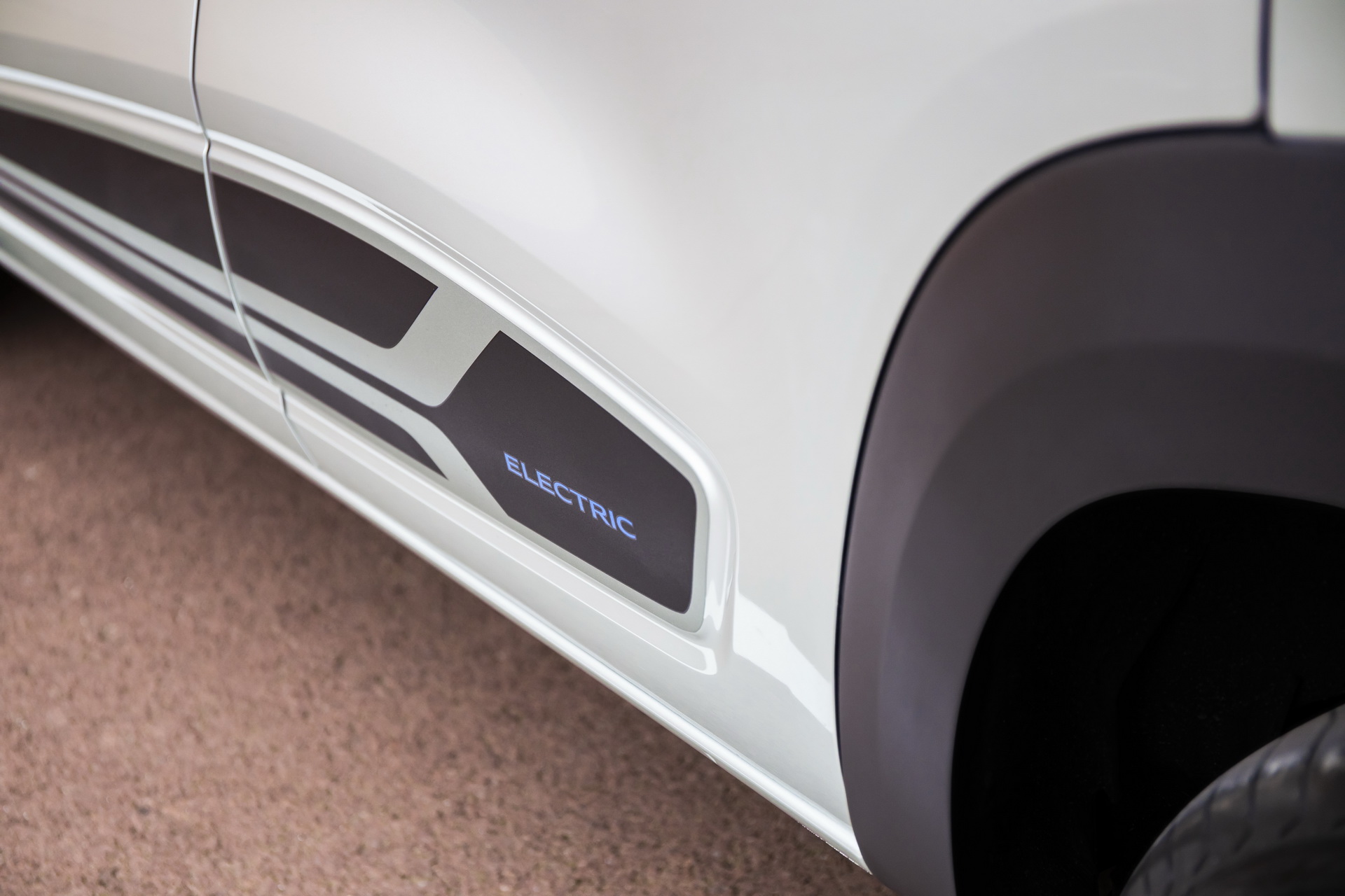 Dacia Spring EV Is The Perfect Sightseeing Car Because It’s Dead Slow