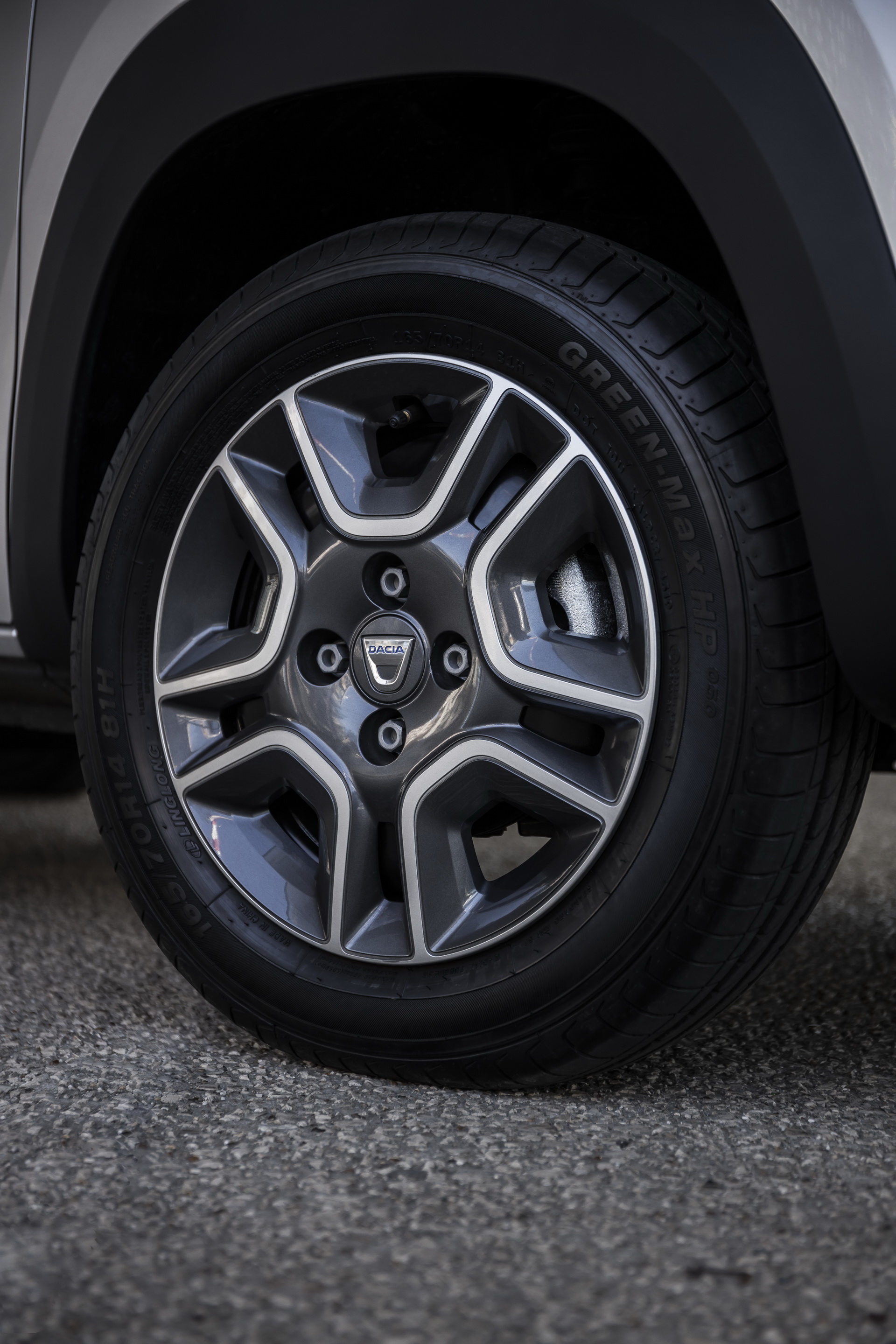 Dacia Spring EV Is The Perfect Sightseeing Car Because It’s Dead Slow