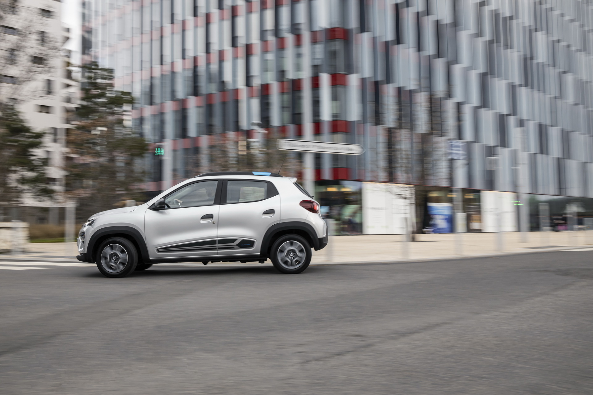 Dacia Spring EV Is The Perfect Sightseeing Car Because It’s Dead Slow