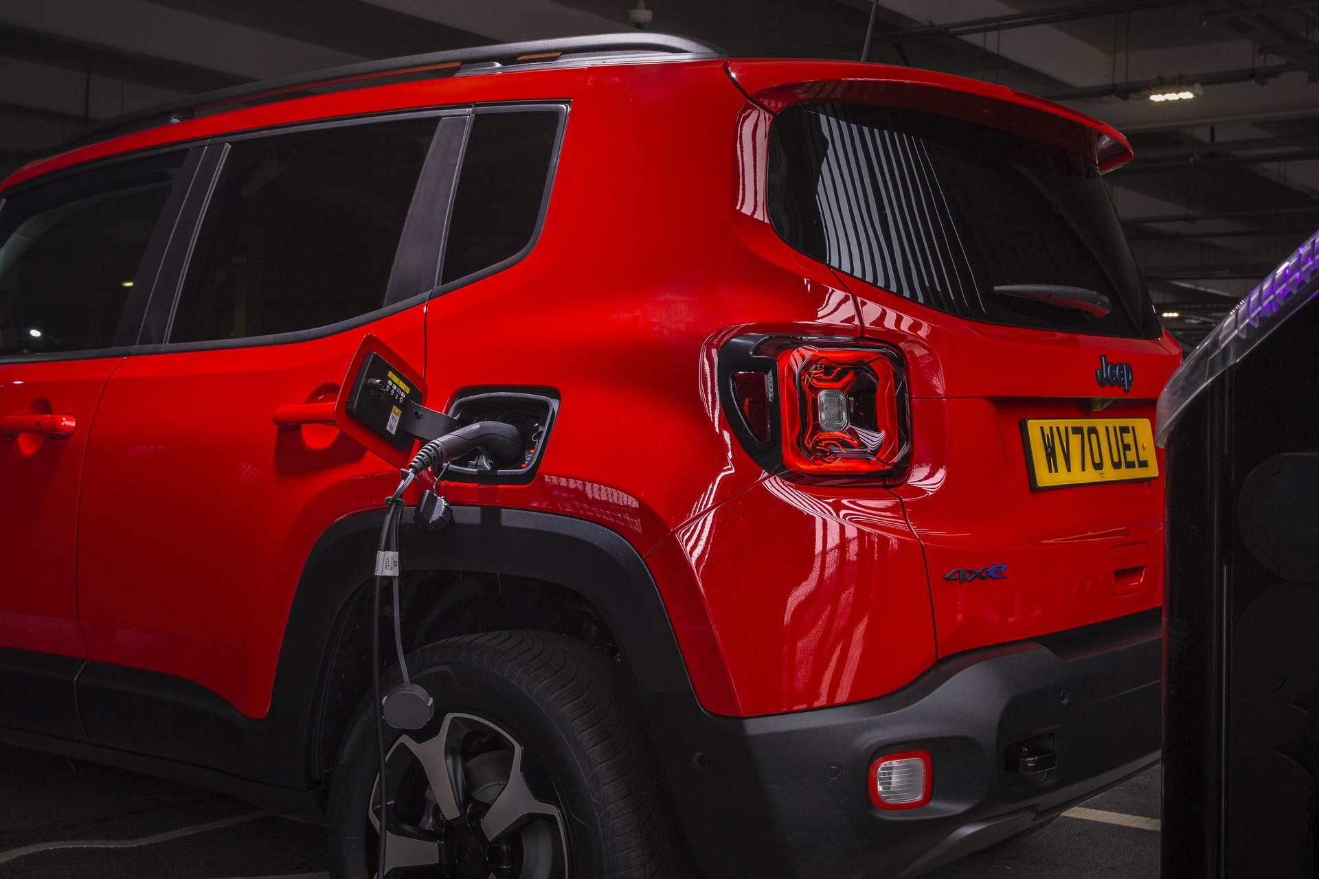 You’ve Got Mail: Your Jeep Renegade 4xe Will Let You Know It’s Stolen