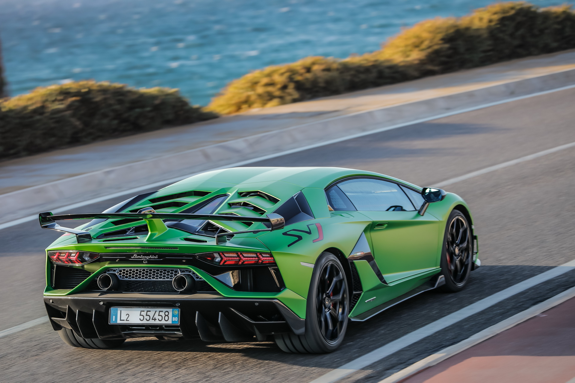 Lamborghini Aventador SVJ Engine Covers Believe They Can Fly, Recall Announced For 221 Supercars