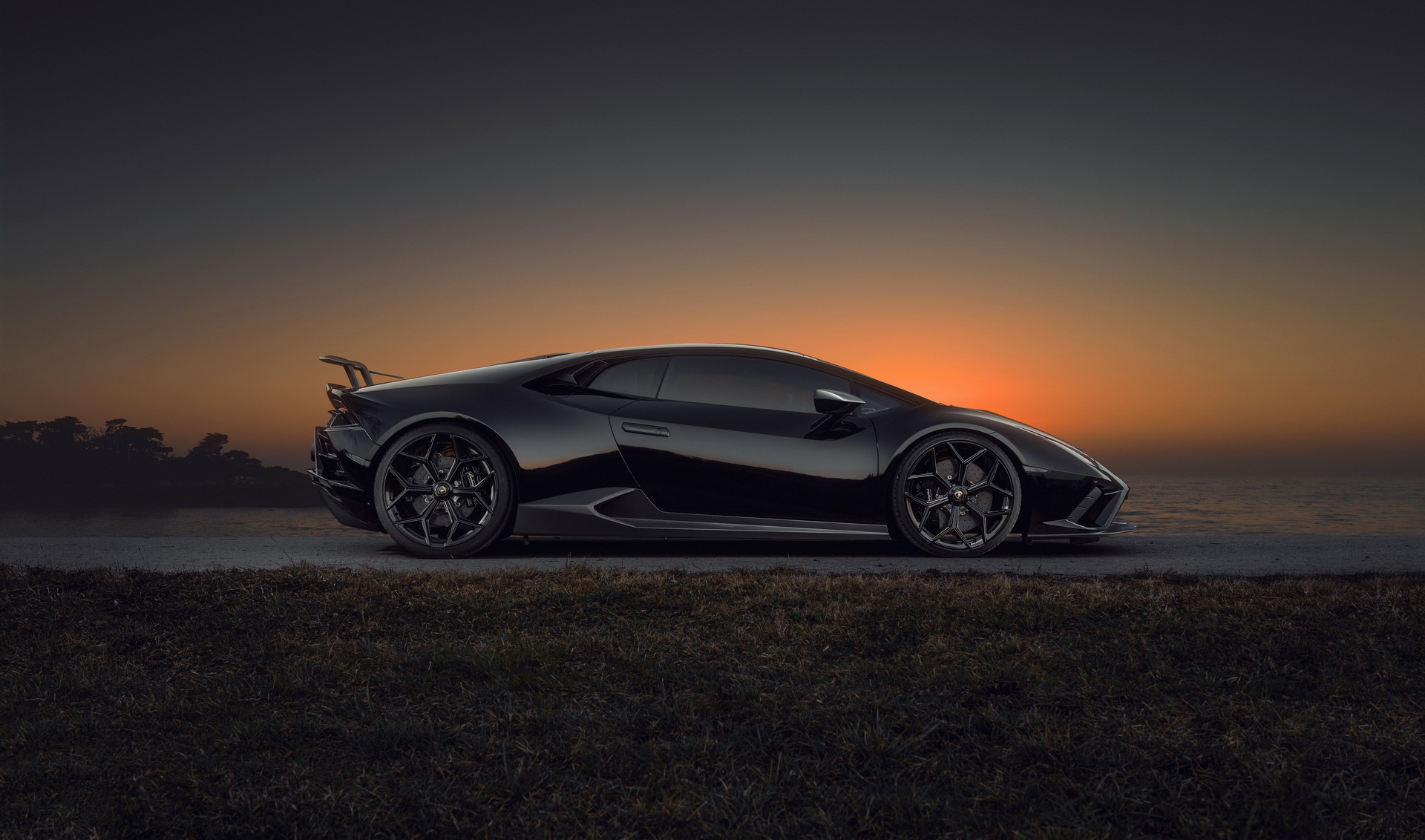 Novitec’s Lamborghini Huracan EVO RWD Is A True Night King