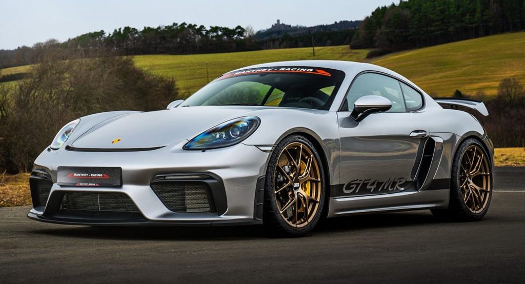  Porsche 718 Cayman GT4 Gets A Track Suit From Manthey Racing