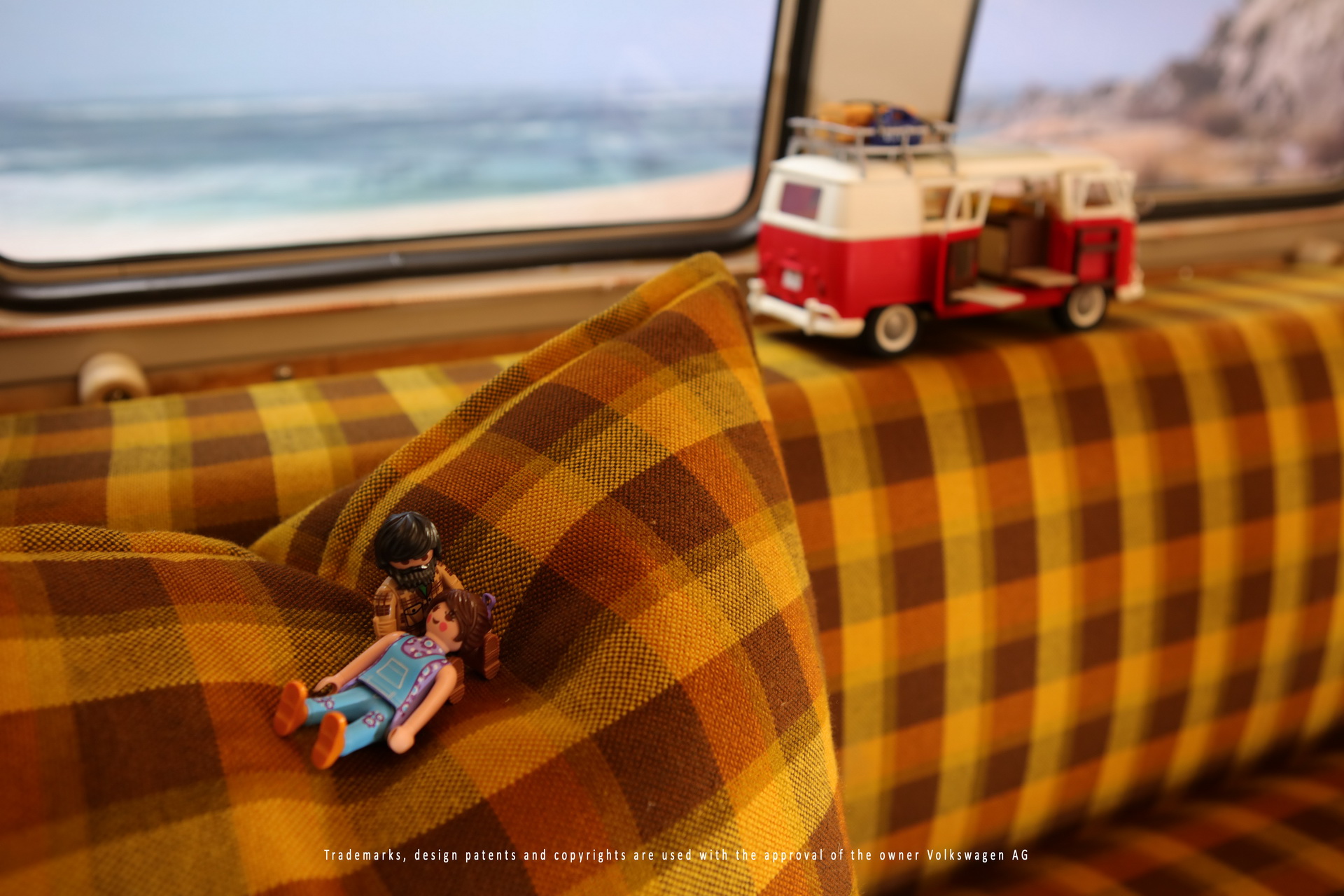 Playmobil VW T1 Camping Bus Is A Pristine Double-Digit Bulli On A 1:18 Scale