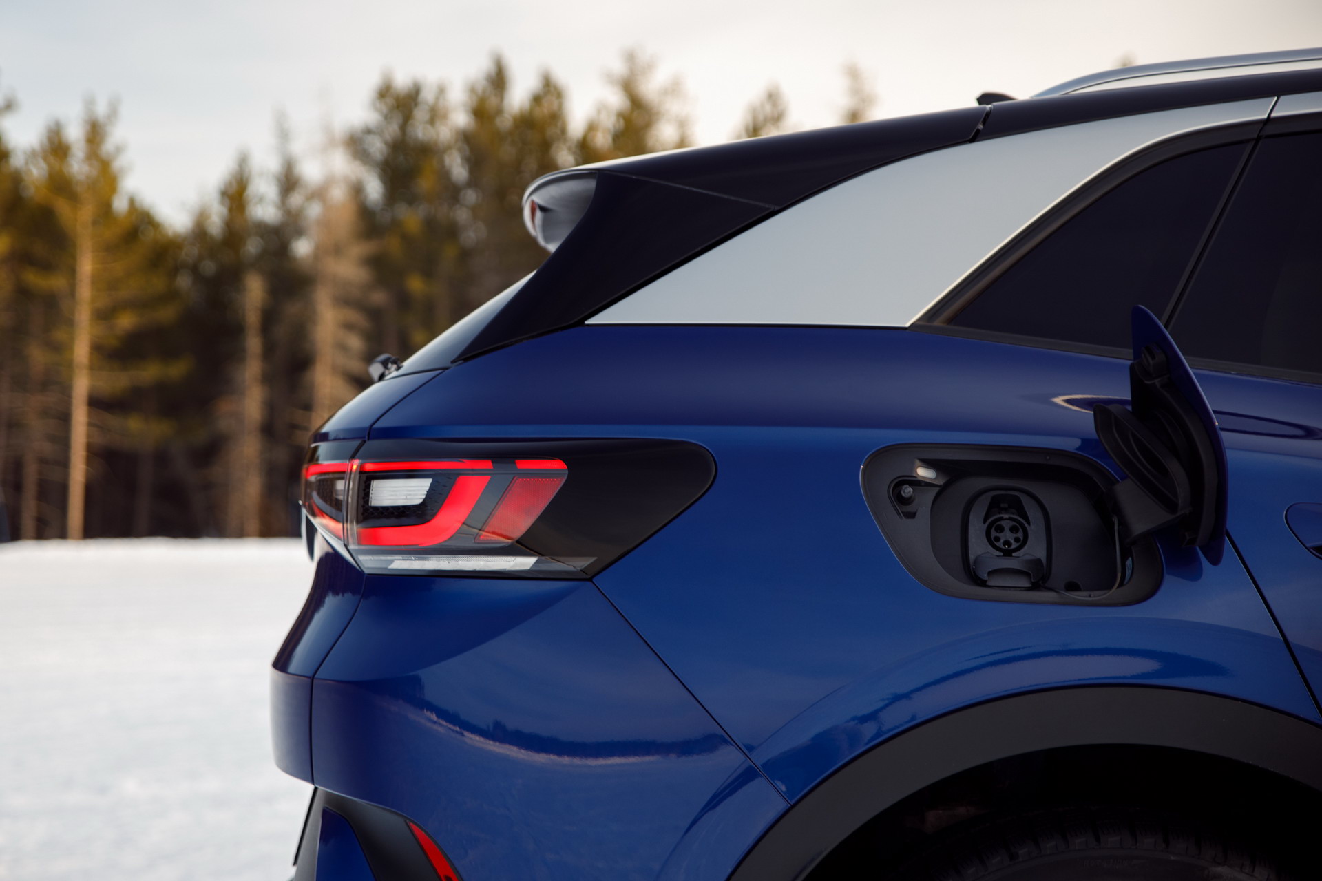 Watch Tanner Foust Explain Why The 2022 VW Golf R And ID.4 Are Perfect For Winter Driving