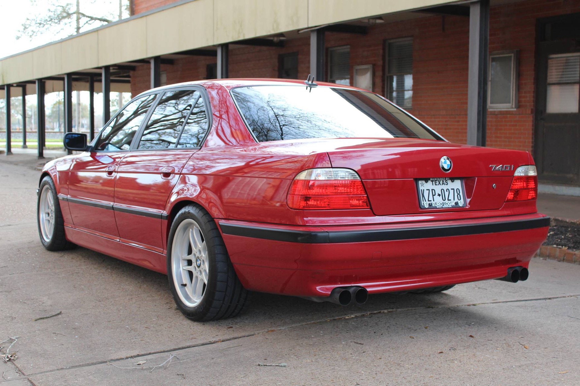 This E38 BMW 7-Series With E39 M5 Engine And 6sp Manual Transplant Sounds Delicious