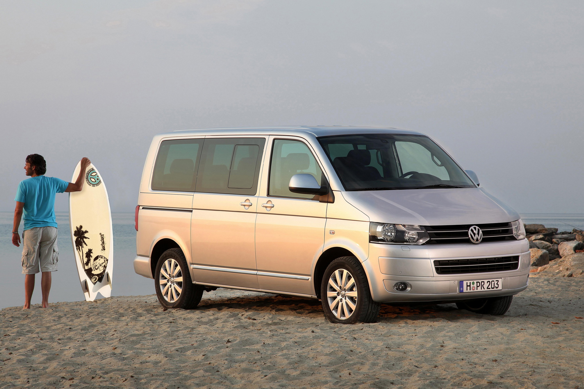 Volkswagen Teases Next-Generation Multivan, Will Unveil It This Year