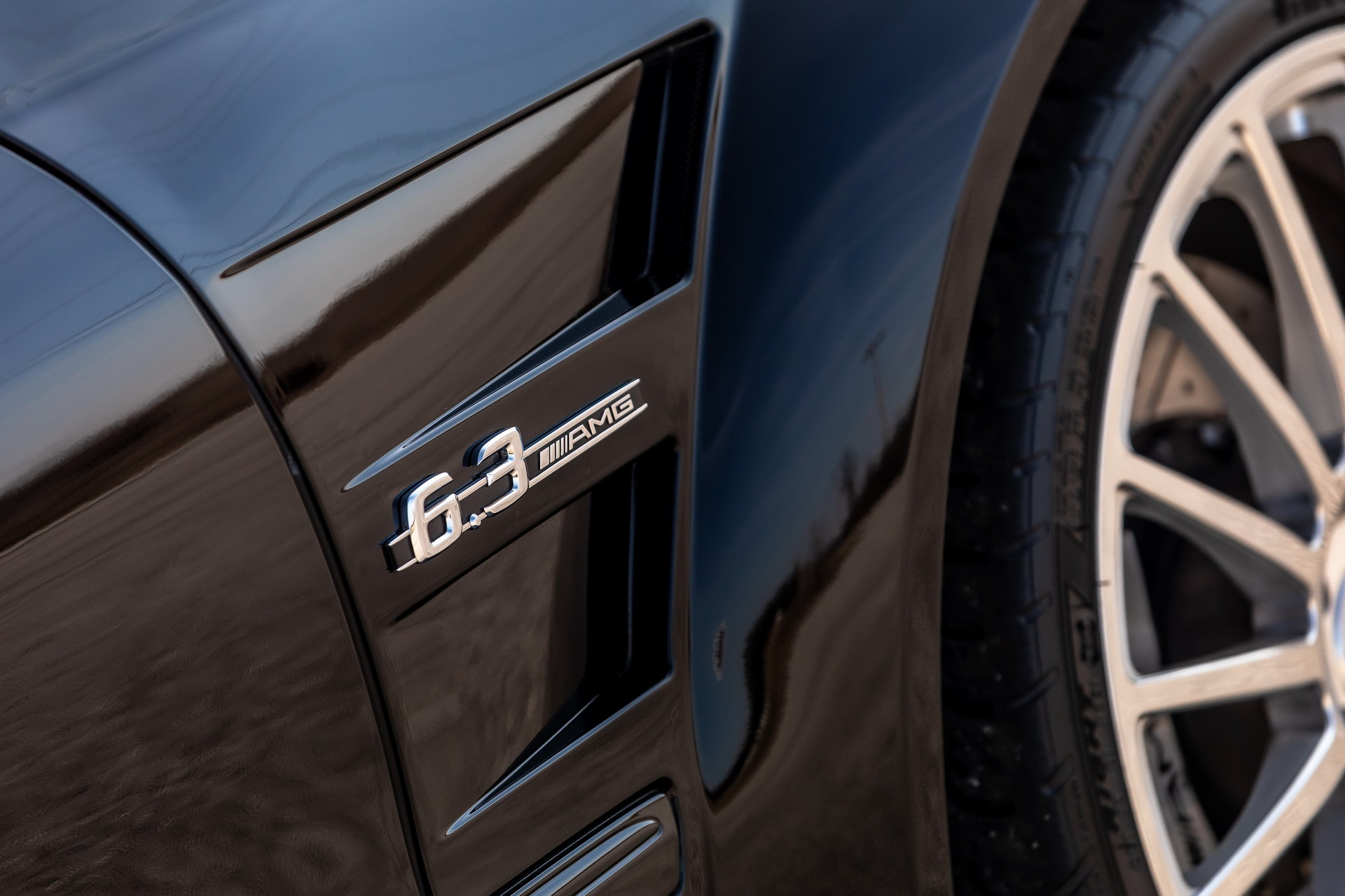 2008 Mercedes-Benz CLK 63 AMG Black Series Has The Go To Match The Show