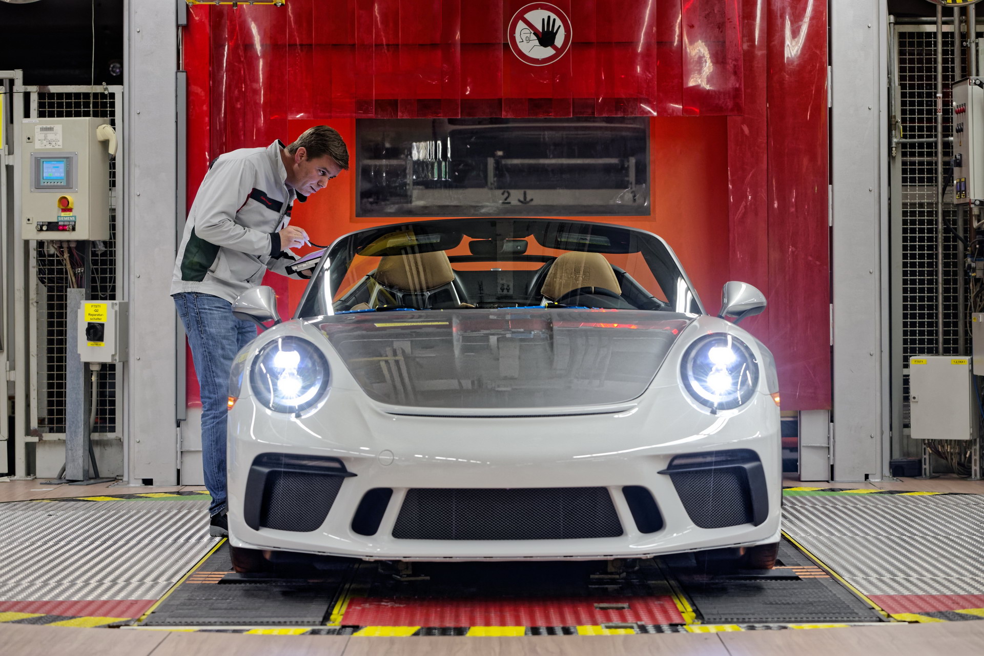Is Your Porsche 911 Vibrating? It’s Probably A Loose Suspension Screw