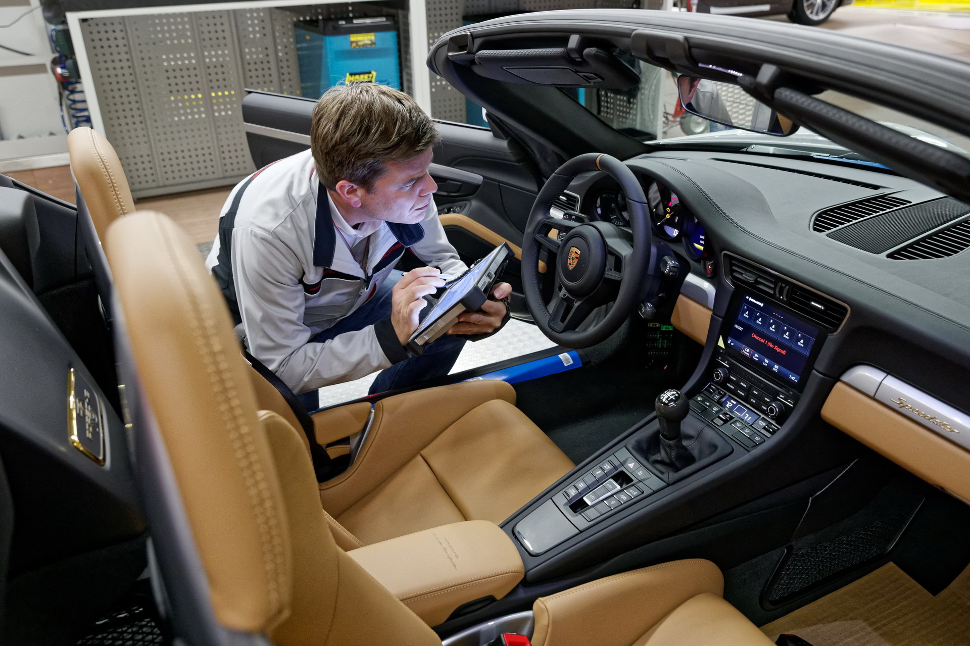 Is Your Porsche 911 Vibrating? It’s Probably A Loose Suspension Screw