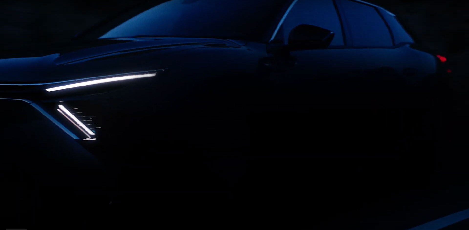 New Citroen C5 Teased, Debuts April 12th