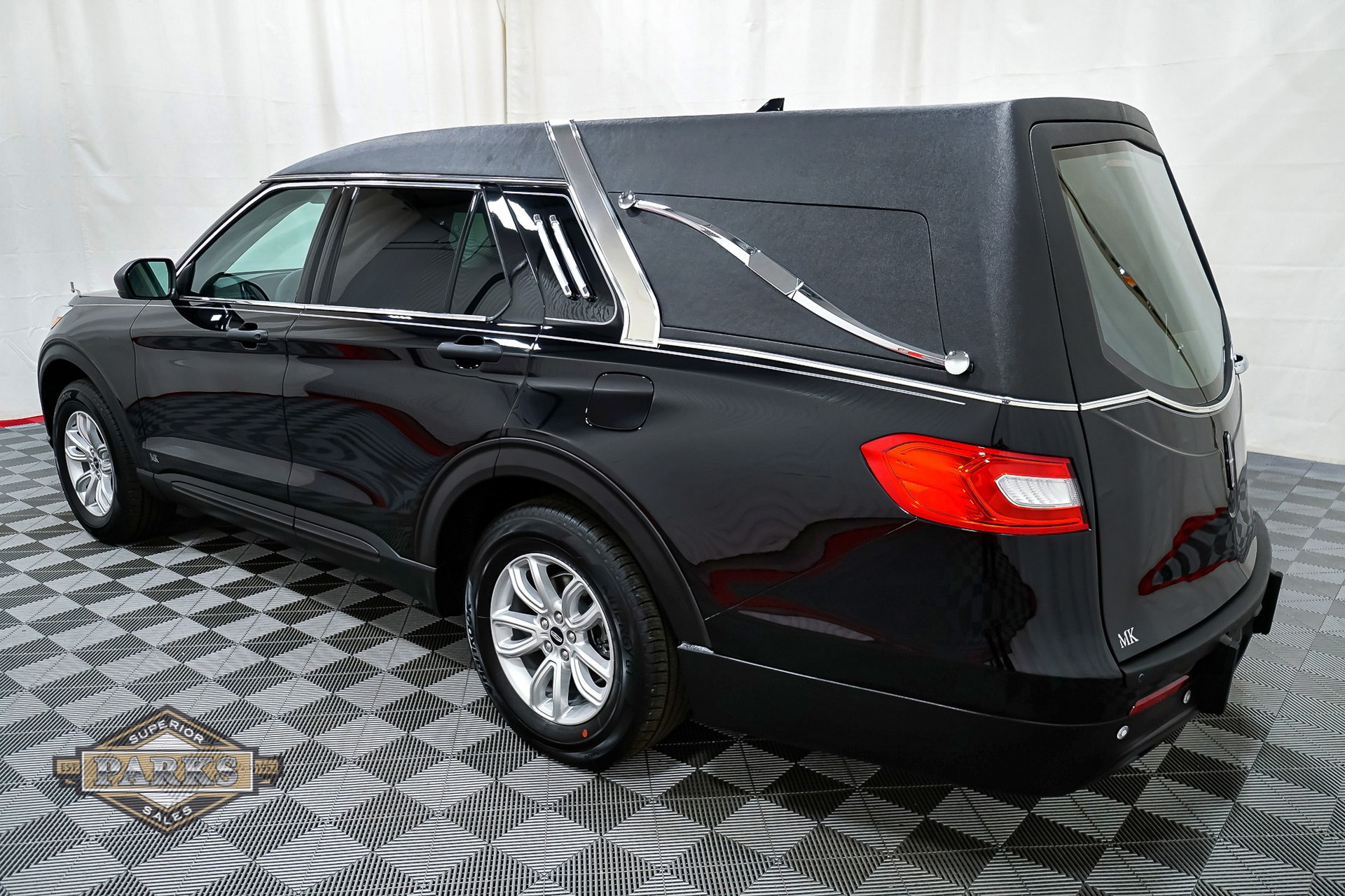 We’re Not Quite Sure What To Make Of This Ford Explorer-Turned-Lincoln Hearse