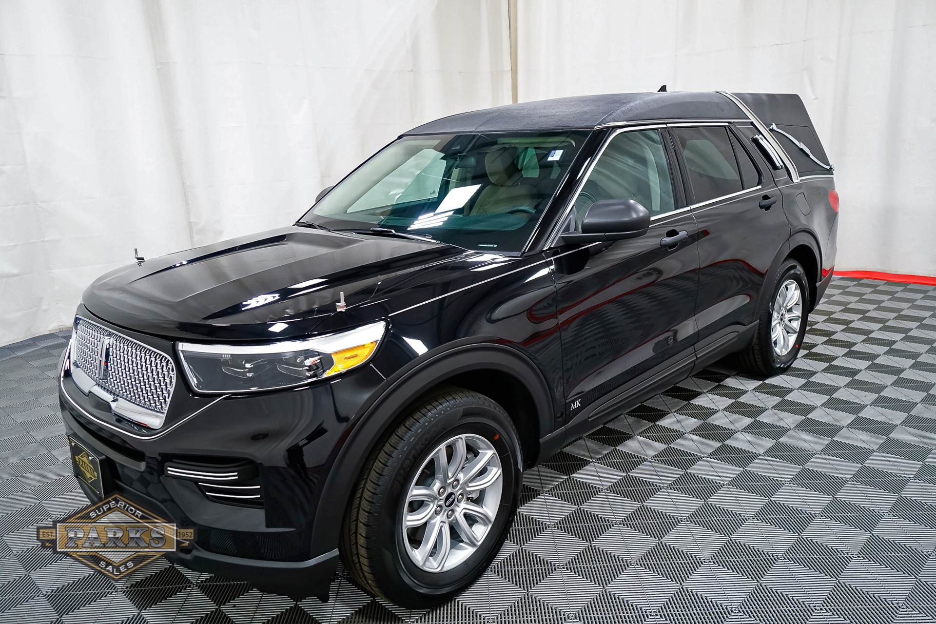We’re Not Quite Sure What To Make Of This Ford Explorer-Turned-Lincoln Hearse