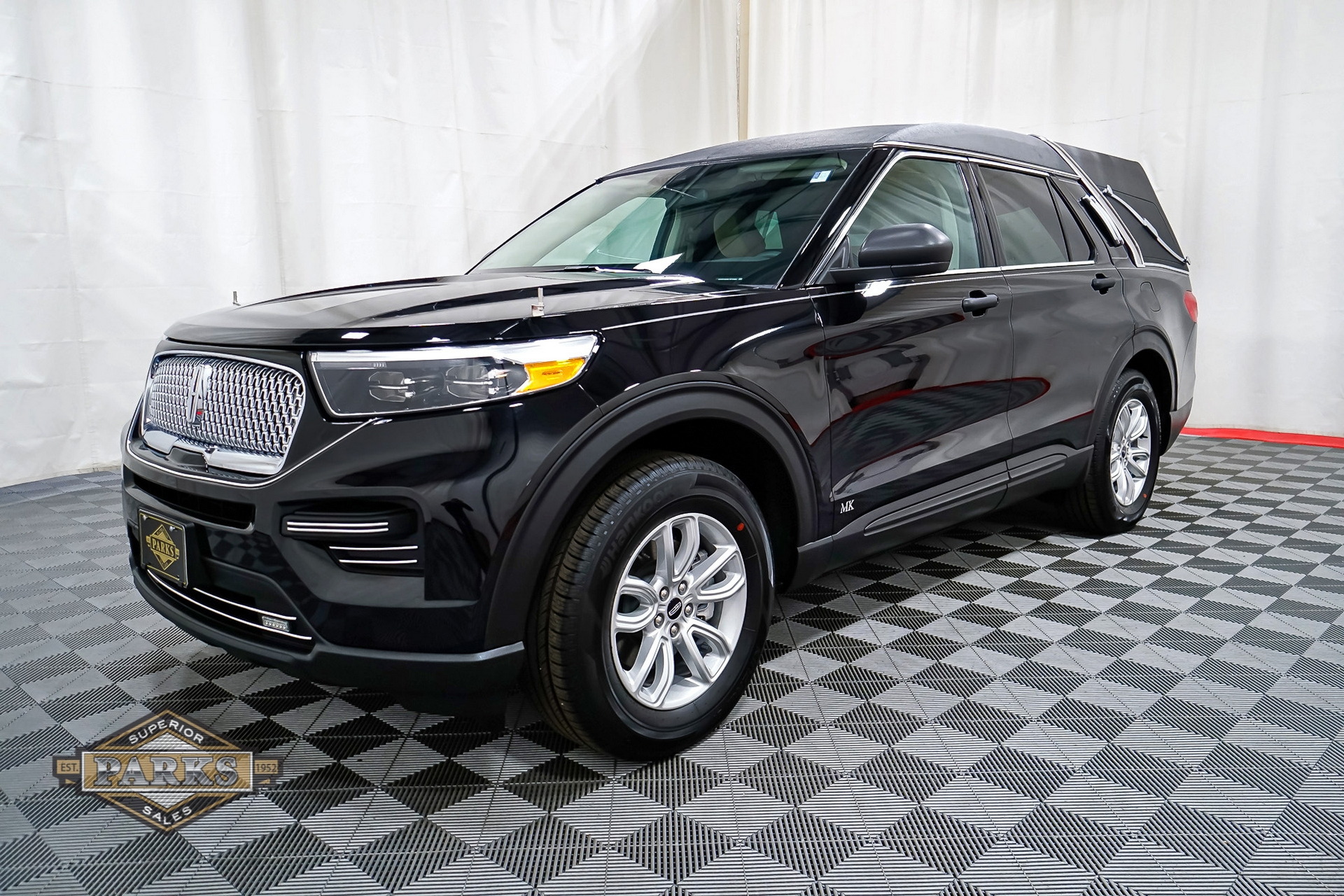 We’re Not Quite Sure What To Make Of This Ford Explorer-Turned-Lincoln Hearse
