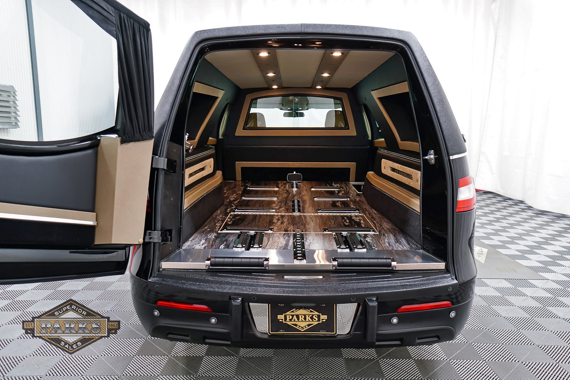 We’re Not Quite Sure What To Make Of This Ford Explorer-Turned-Lincoln Hearse