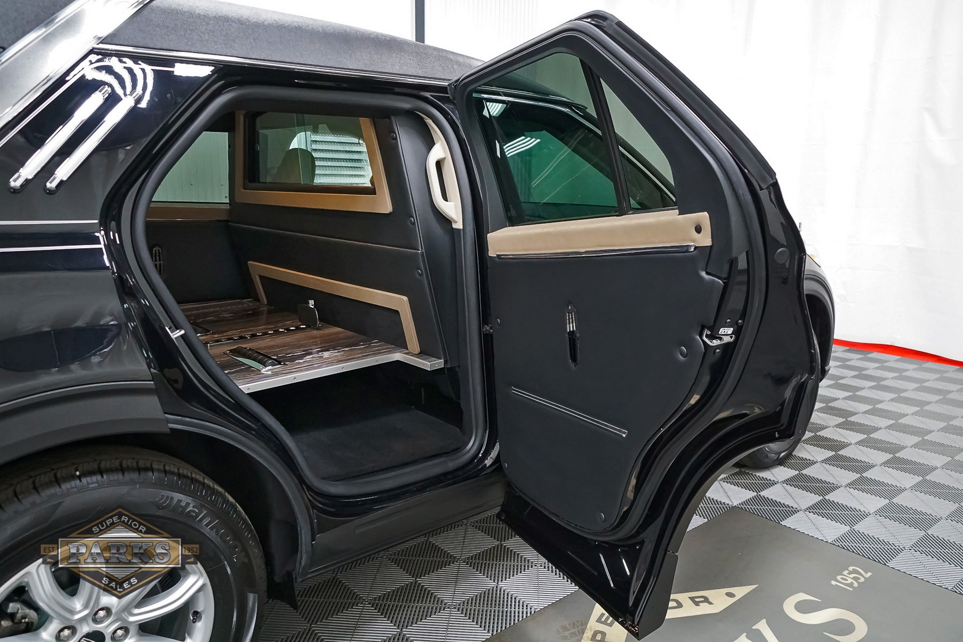 We’re Not Quite Sure What To Make Of This Ford Explorer-Turned-Lincoln Hearse