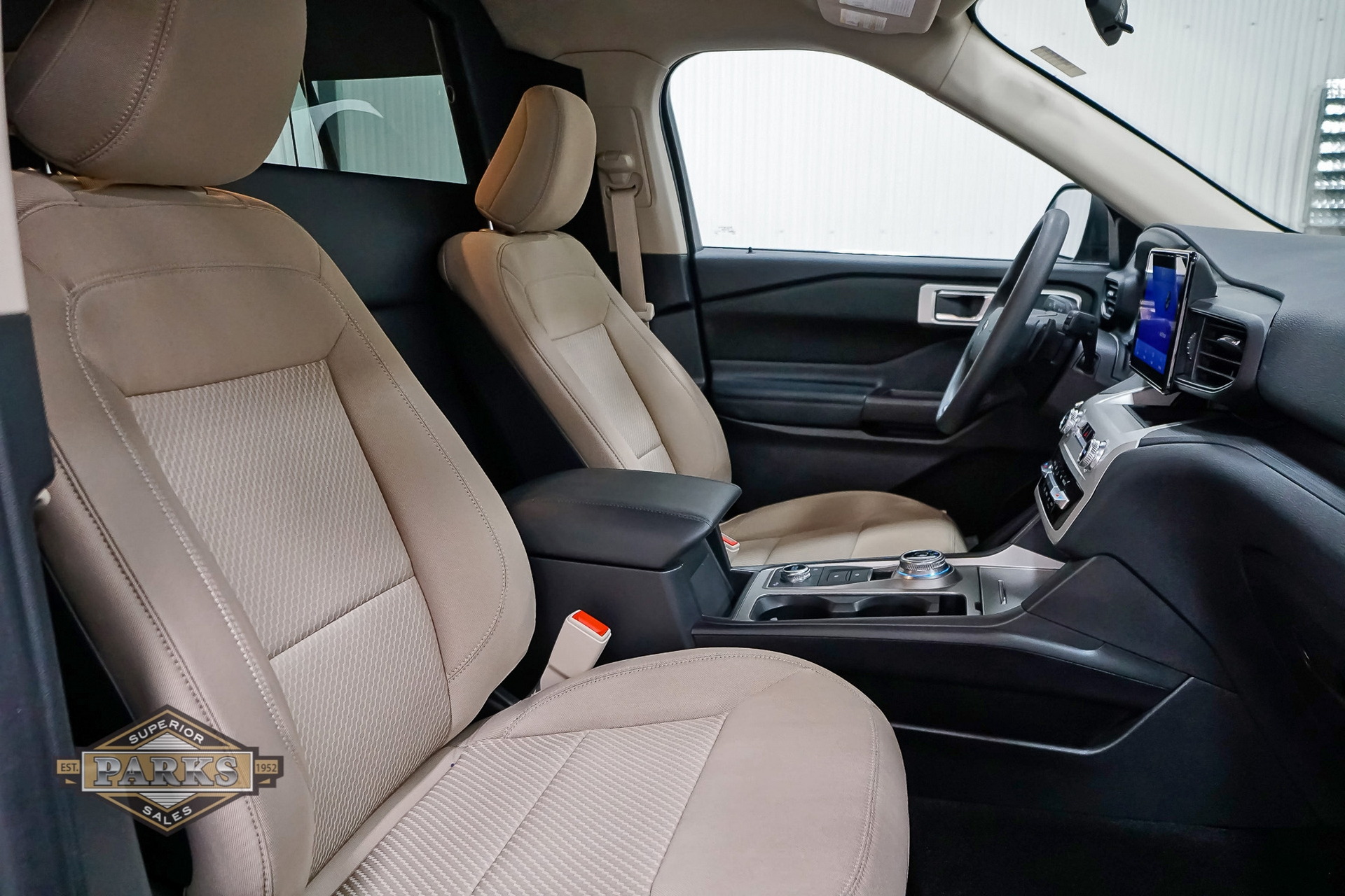 We’re Not Quite Sure What To Make Of This Ford Explorer-Turned-Lincoln Hearse