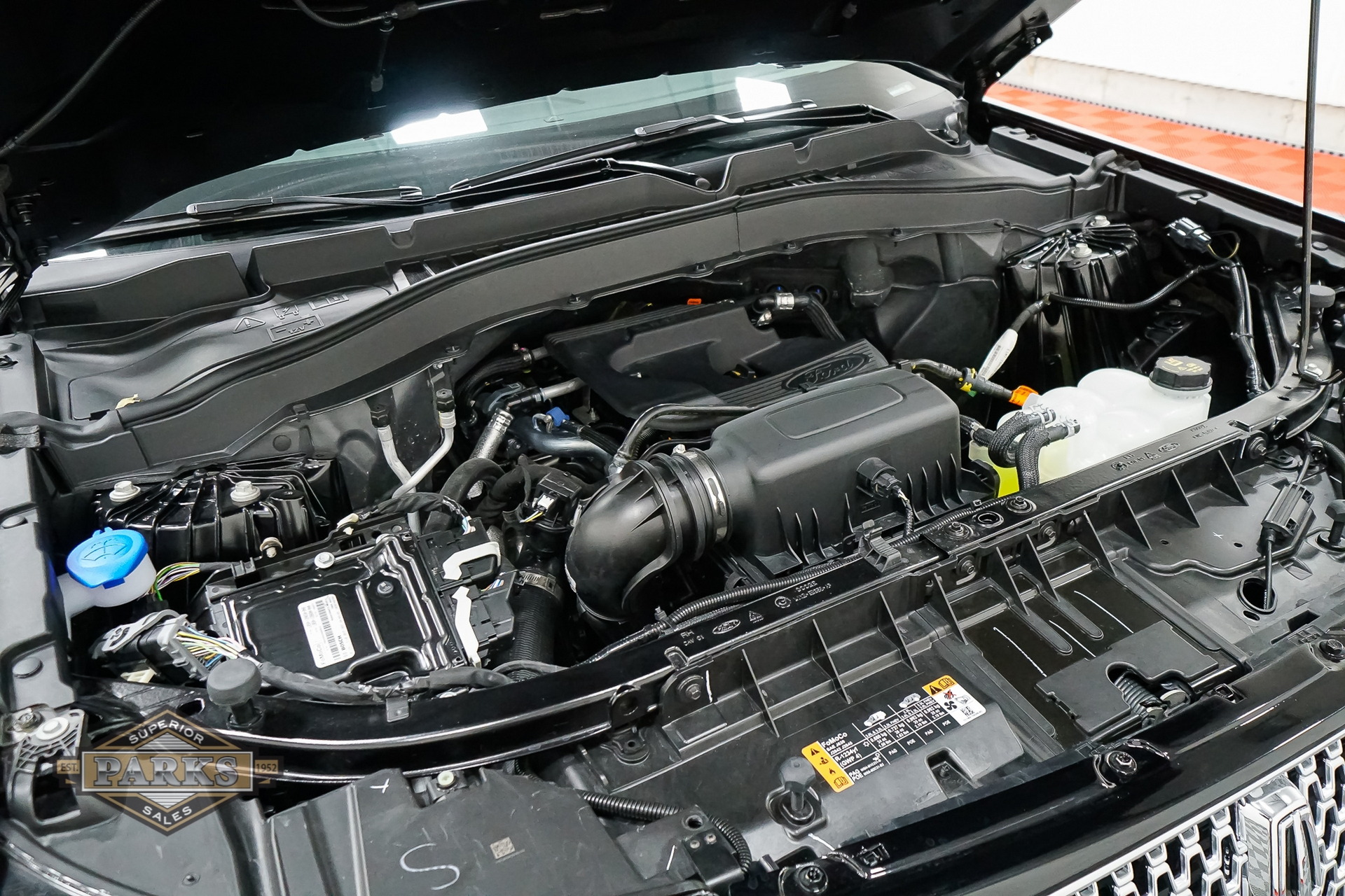 We’re Not Quite Sure What To Make Of This Ford Explorer-Turned-Lincoln Hearse