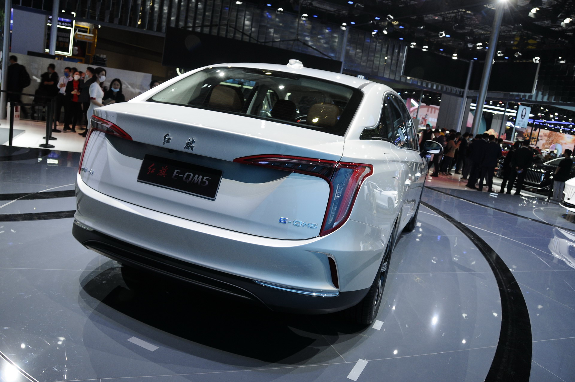 New Hongqi E-QM5 Is A Large Electric Sedan With A Strormtrooper-Like Face