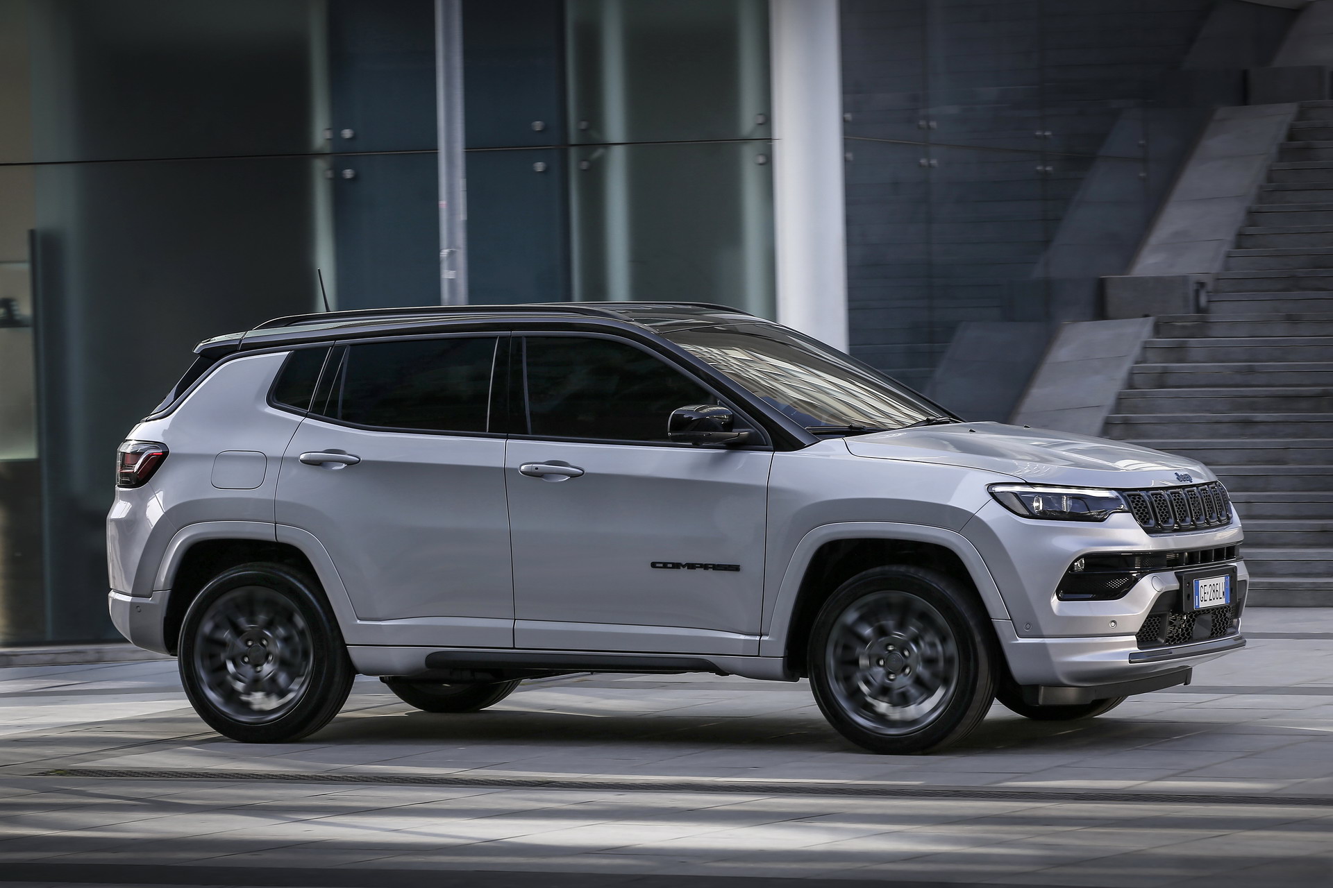 Europe’s 2021 Jeep Compass Facelift Is Here With Level 2 Semi-Autonomous Driving