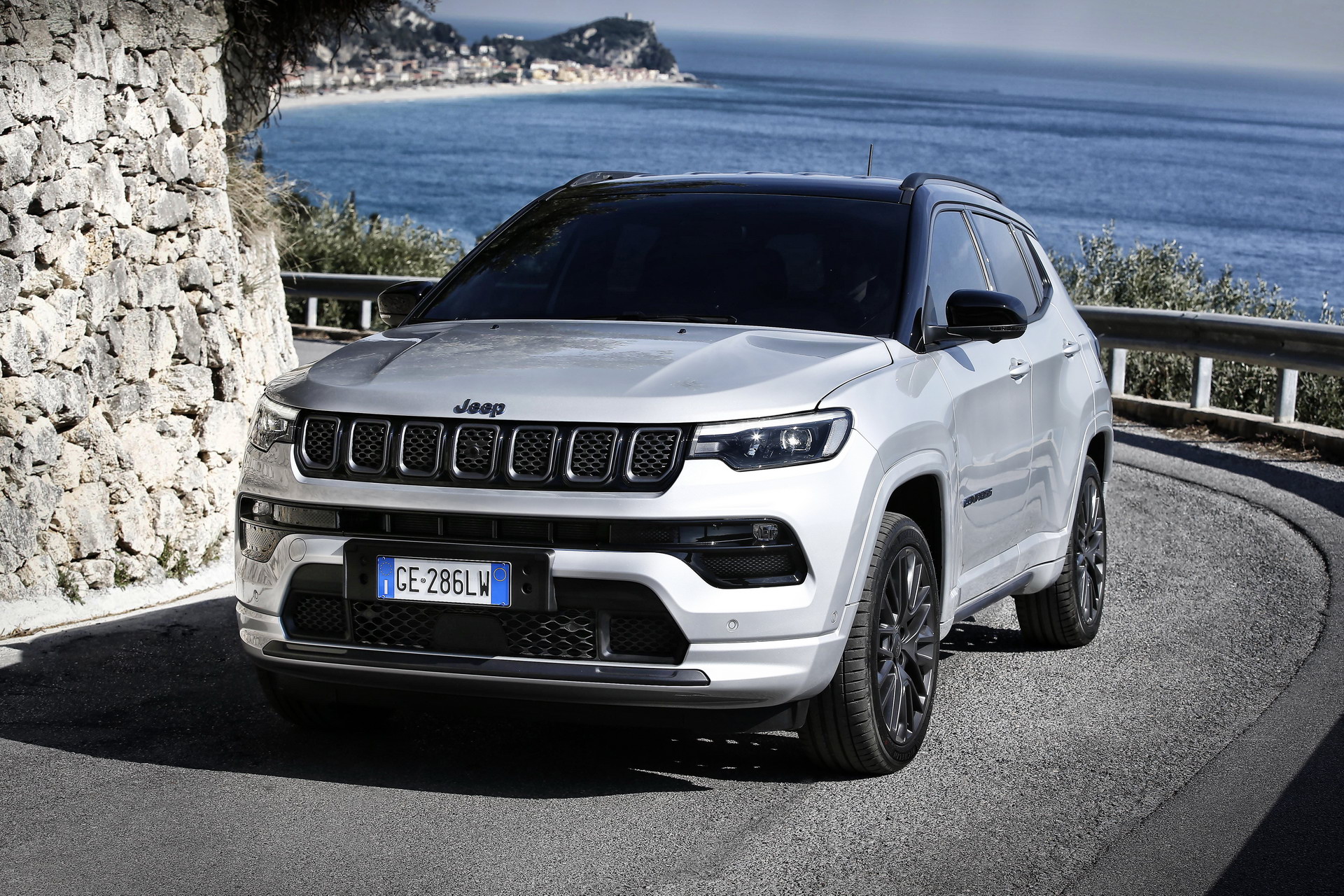 Europe's 2021 Jeep Compass Facelift Is Here With Level 2 Semi-Autonomous  Driving