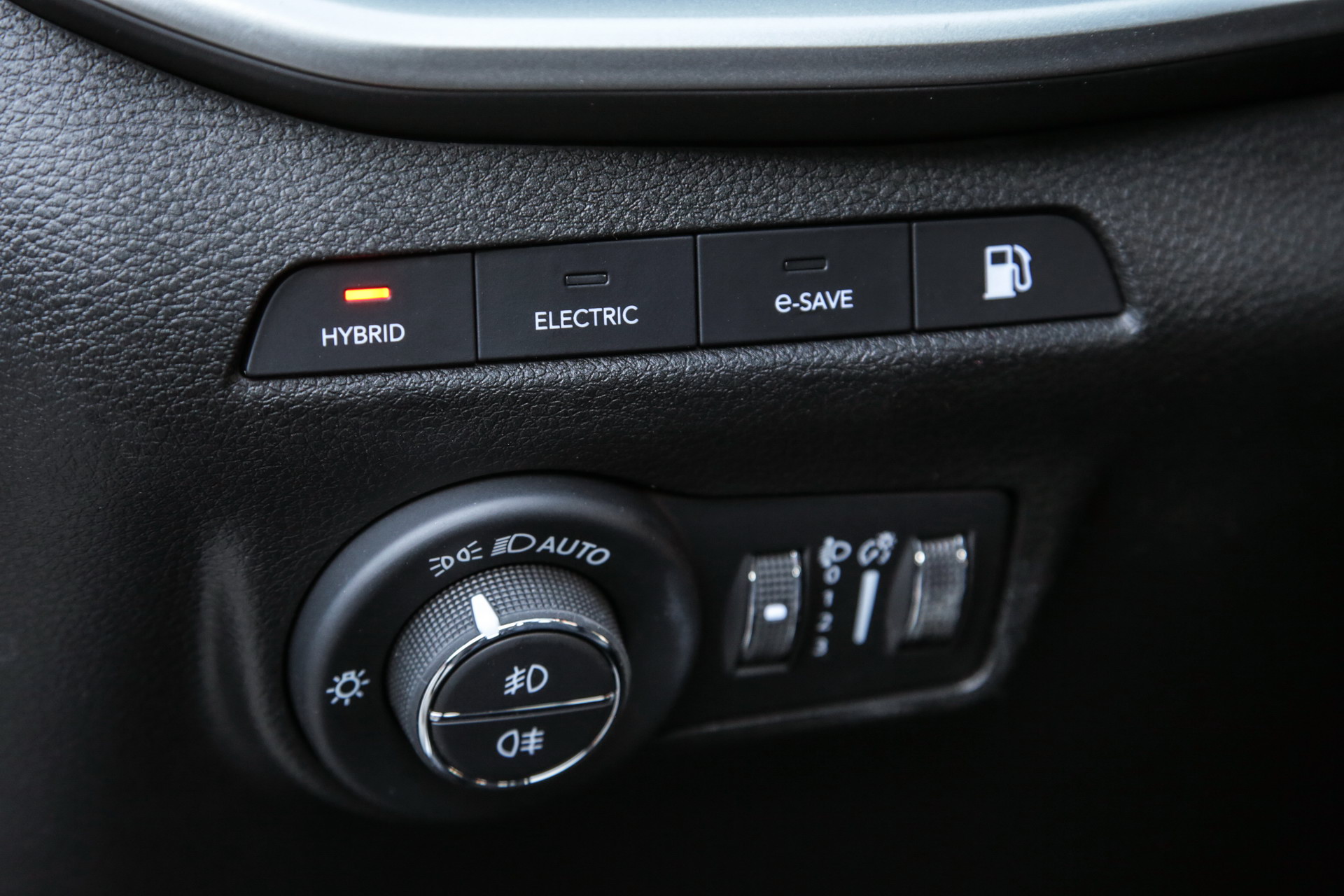 Europe’s 2021 Jeep Compass Facelift Is Here With Level 2 Semi-Autonomous Driving