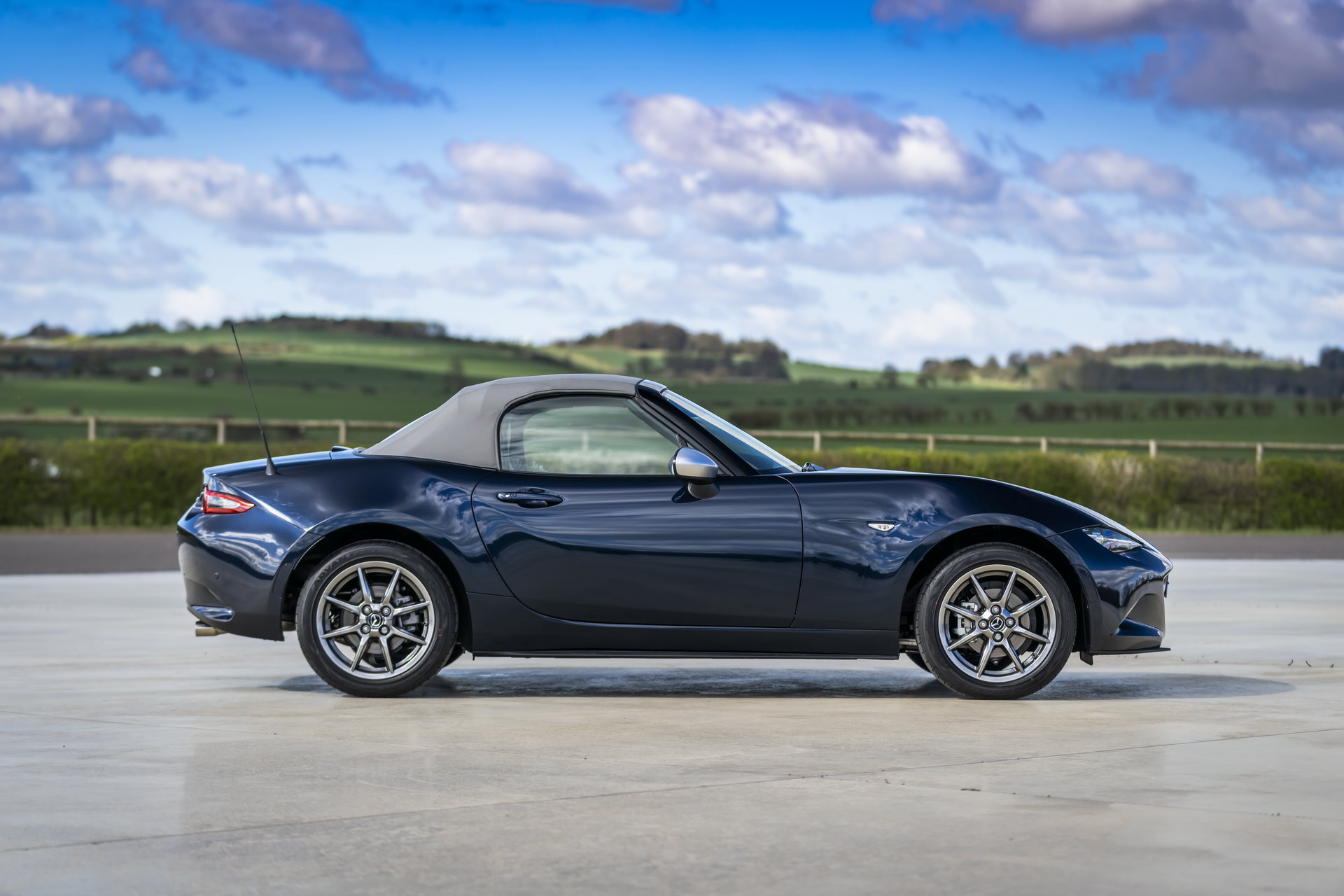 2021 Mazda MX-5 Sport Venture Edition Returns To The Popular Roadster’s Range