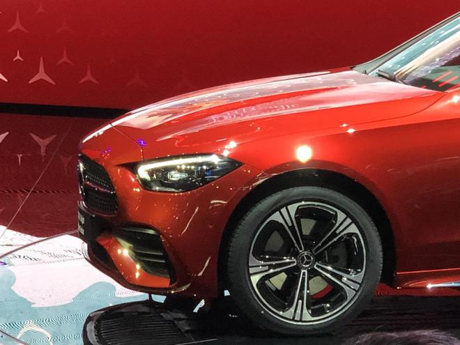 New Mercedes-Benz C-Class L Is Like A Mini-Maybach For China