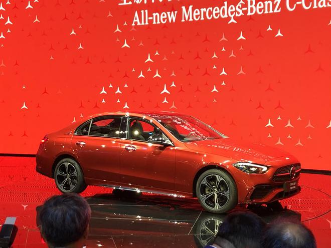 New Mercedes-Benz C-Class L Is Like A Mini-Maybach For China