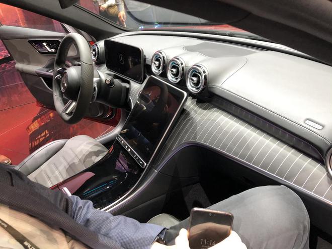 New Mercedes-Benz C-Class L Is Like A Mini-Maybach For China