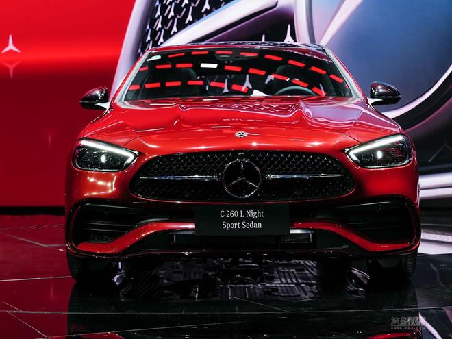 New Mercedes-Benz C-Class L Is Like A Mini-Maybach For China