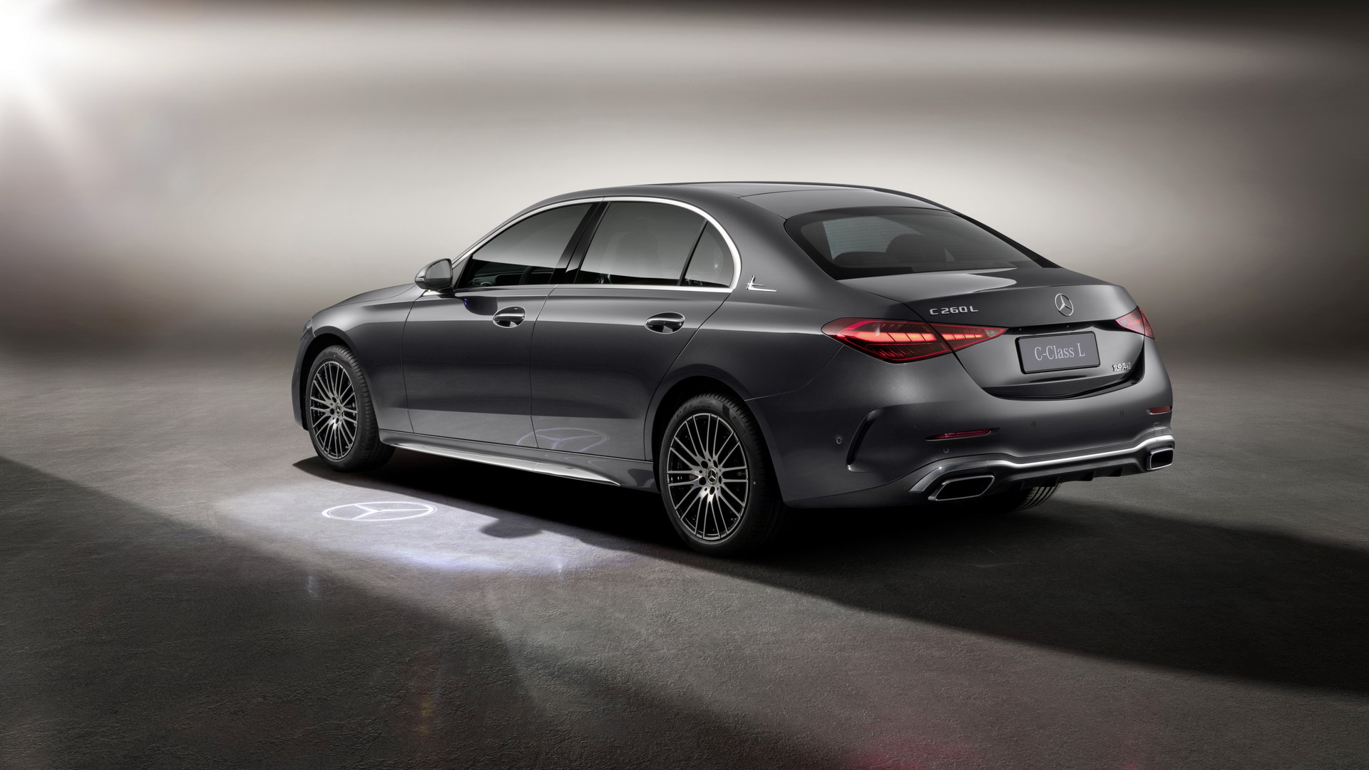 New Mercedes-Benz C-Class L Is Like A Mini-Maybach For China