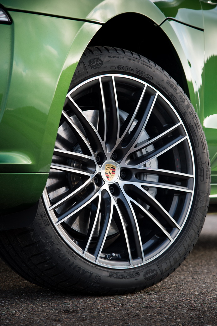 Porsche Advises Against Driving A Few 2021 Macans, Issues Recall Over Untightened Shock Absorbers