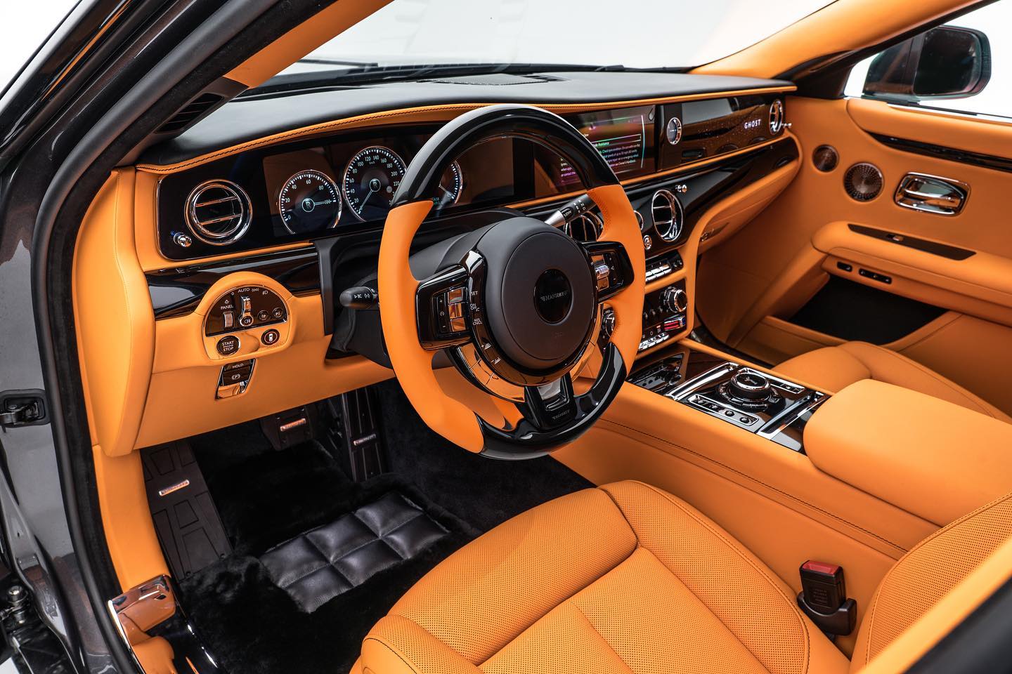 THE NEW ROLLS-ROYCE GHOST INTERIOR