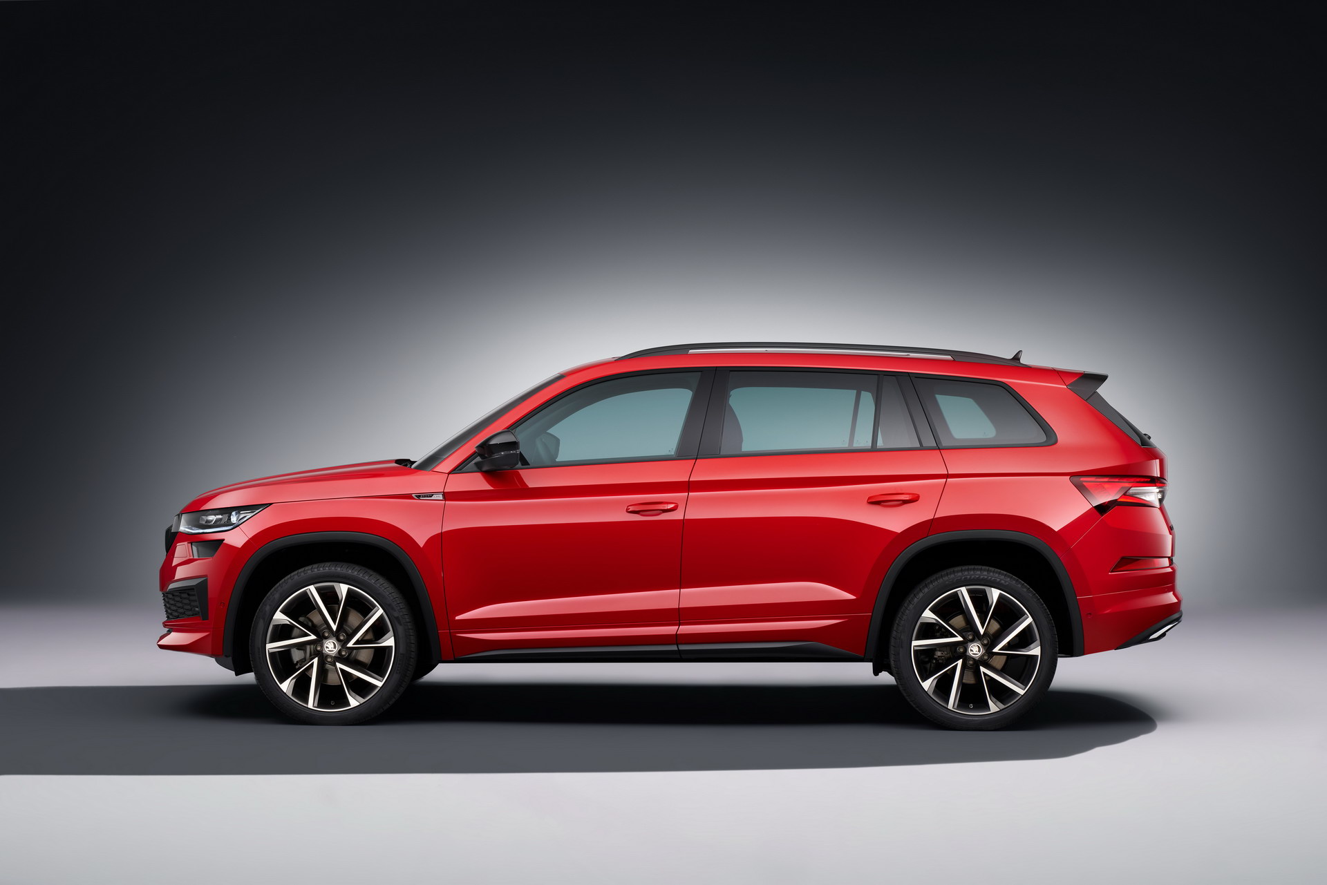 Facelifted 2021 Skoda Kodiaq Debuts With Revised Styling And New Tech Features
